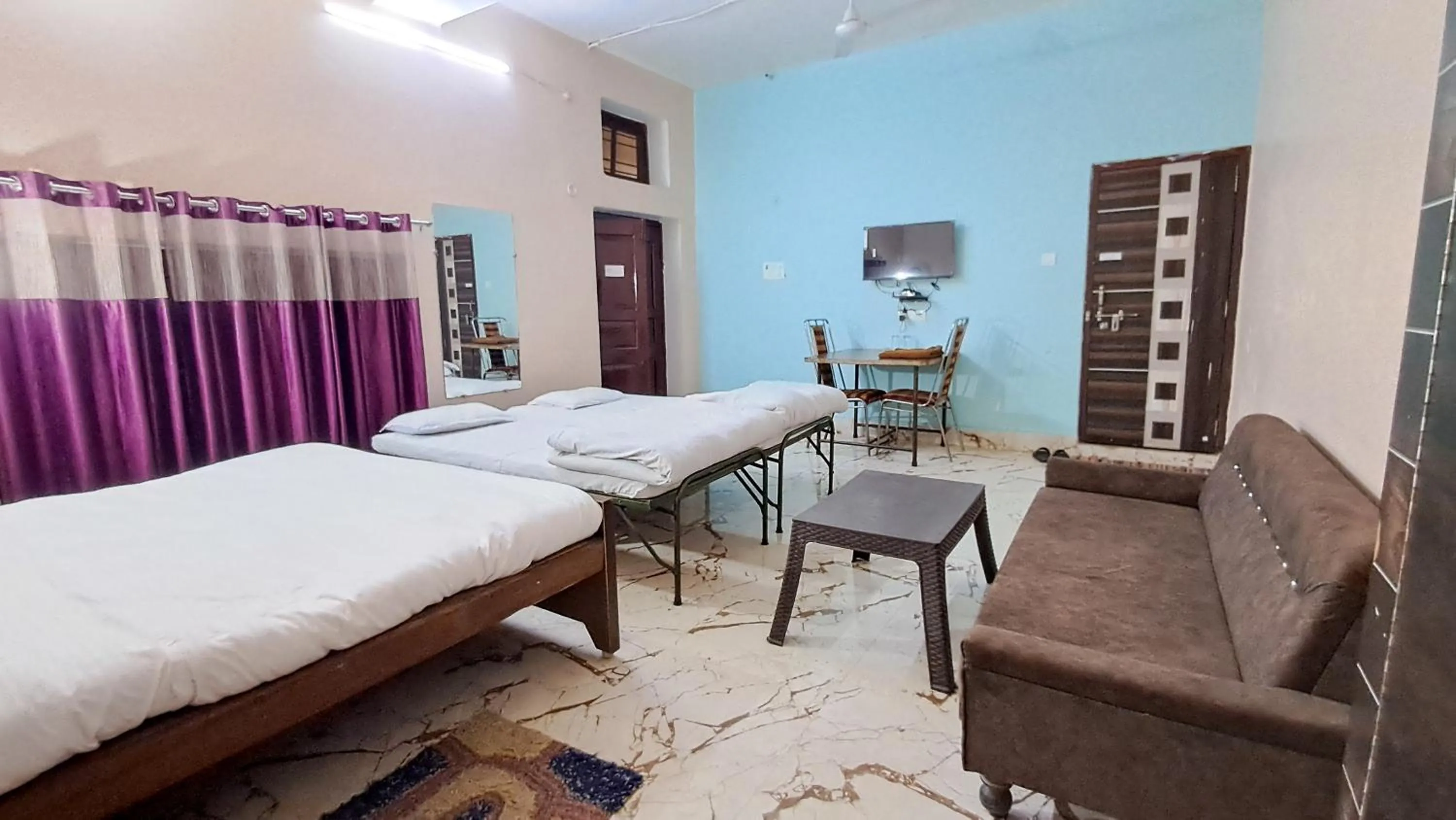 TV and multimedia, Bed in LD Guest House, Ayodhya