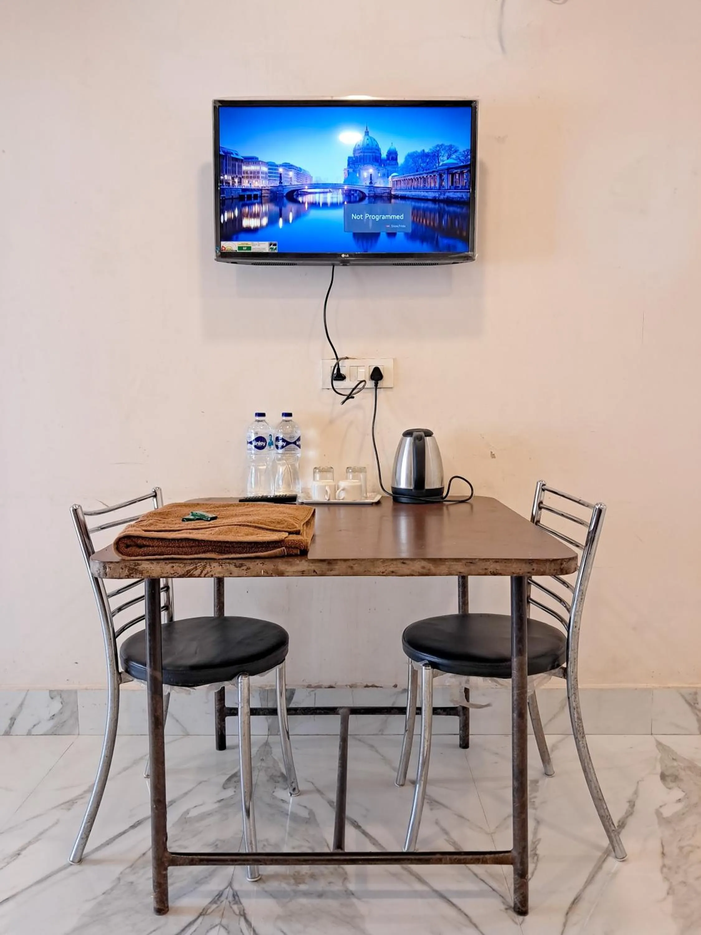 Dining area in LD Guest House, Ayodhya
