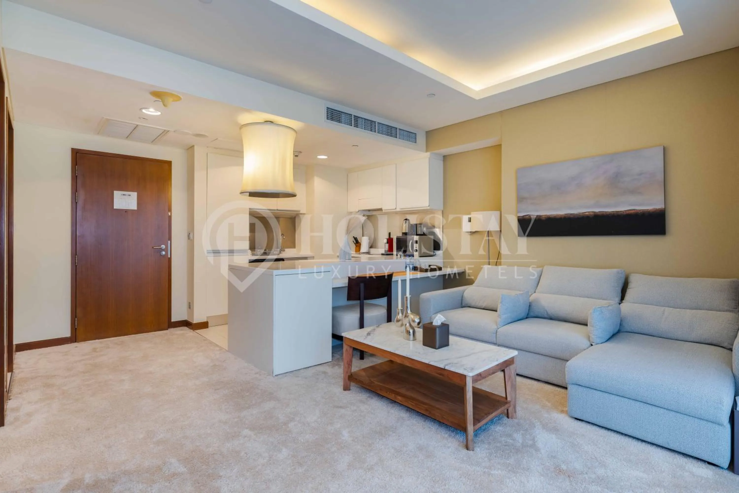 Kitchen or kitchenette in Holistay Luxury Homes - Burj khalifa view - Direct Access Dubai Mall