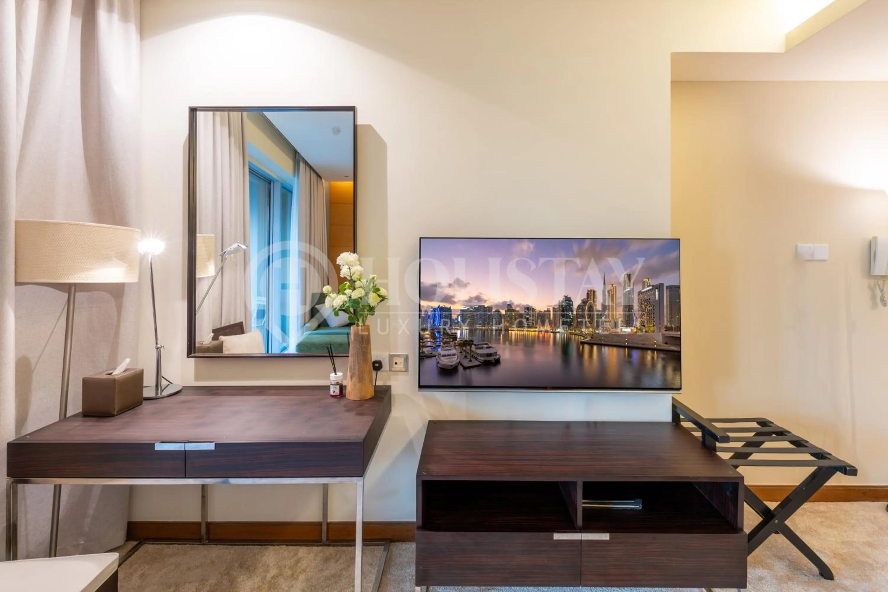 TV and multimedia in Holistay Luxury Homes - Burj khalifa view - Direct Access Dubai Mall