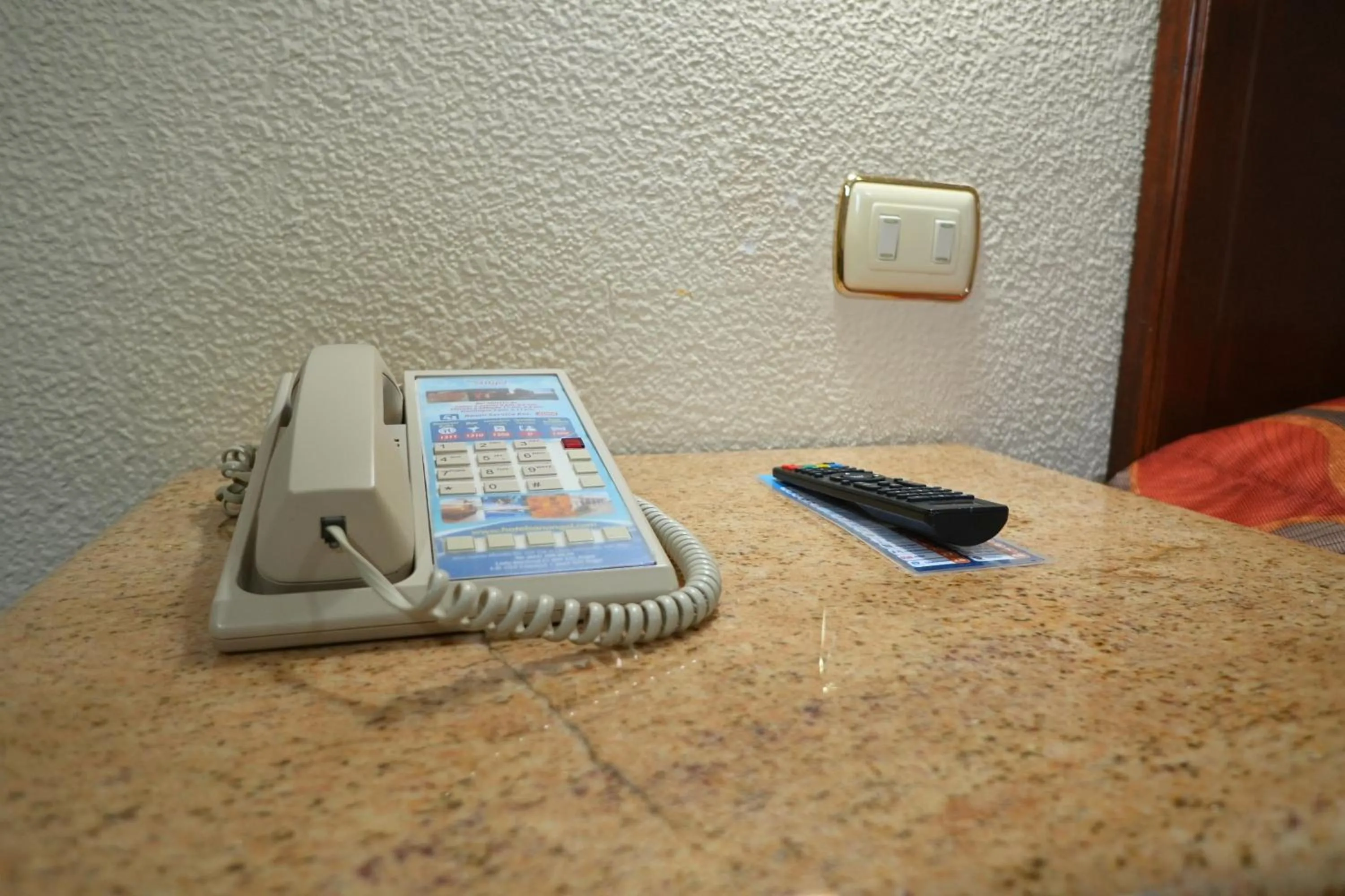 TV and multimedia in Hotel San Angel