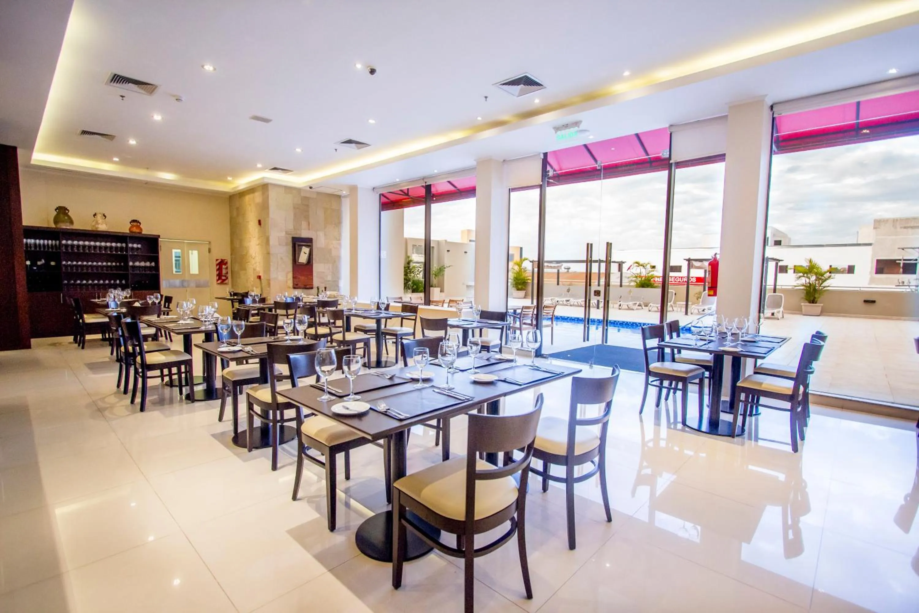 Restaurant/places to eat in Carnaval Hotel Casino