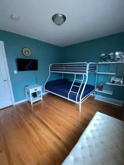 Casa Rosado @ NYC Home Pool Firepit Parking Ferry