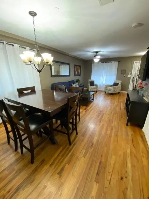 Casa Rosado @ NYC Home Pool Firepit Parking Ferry