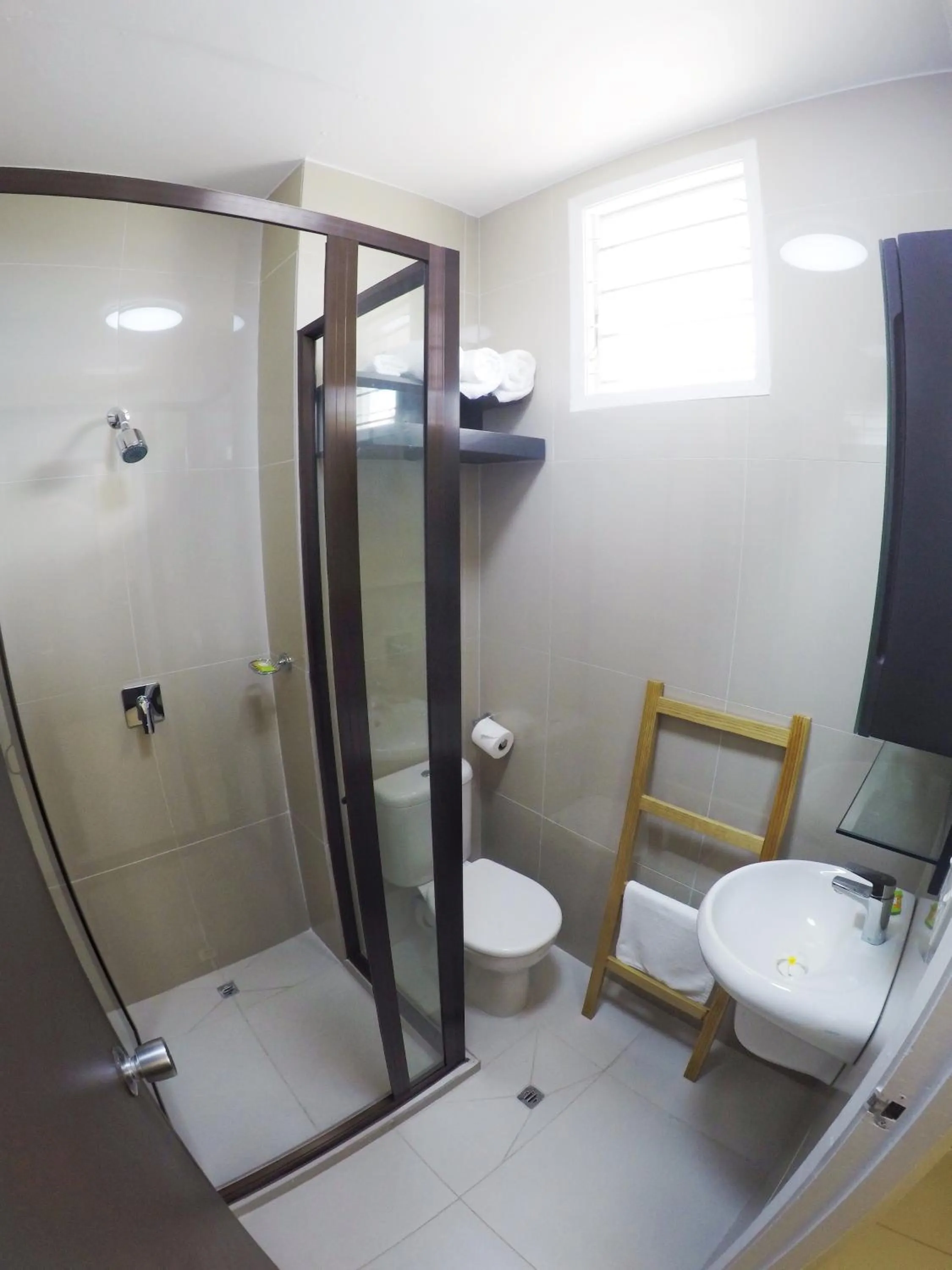 Shower in Hotel Oasis