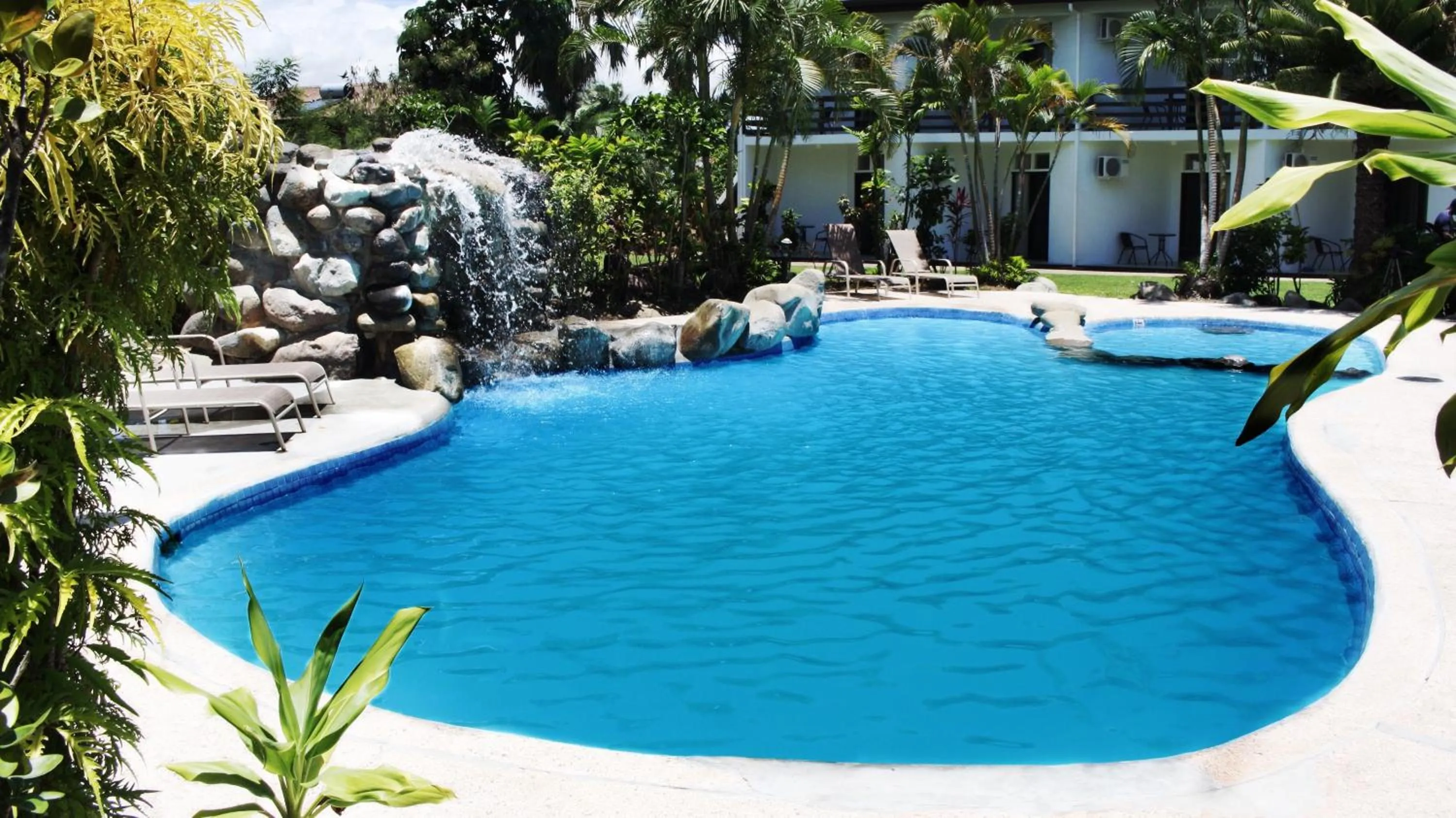 Swimming pool in Hotel Oasis