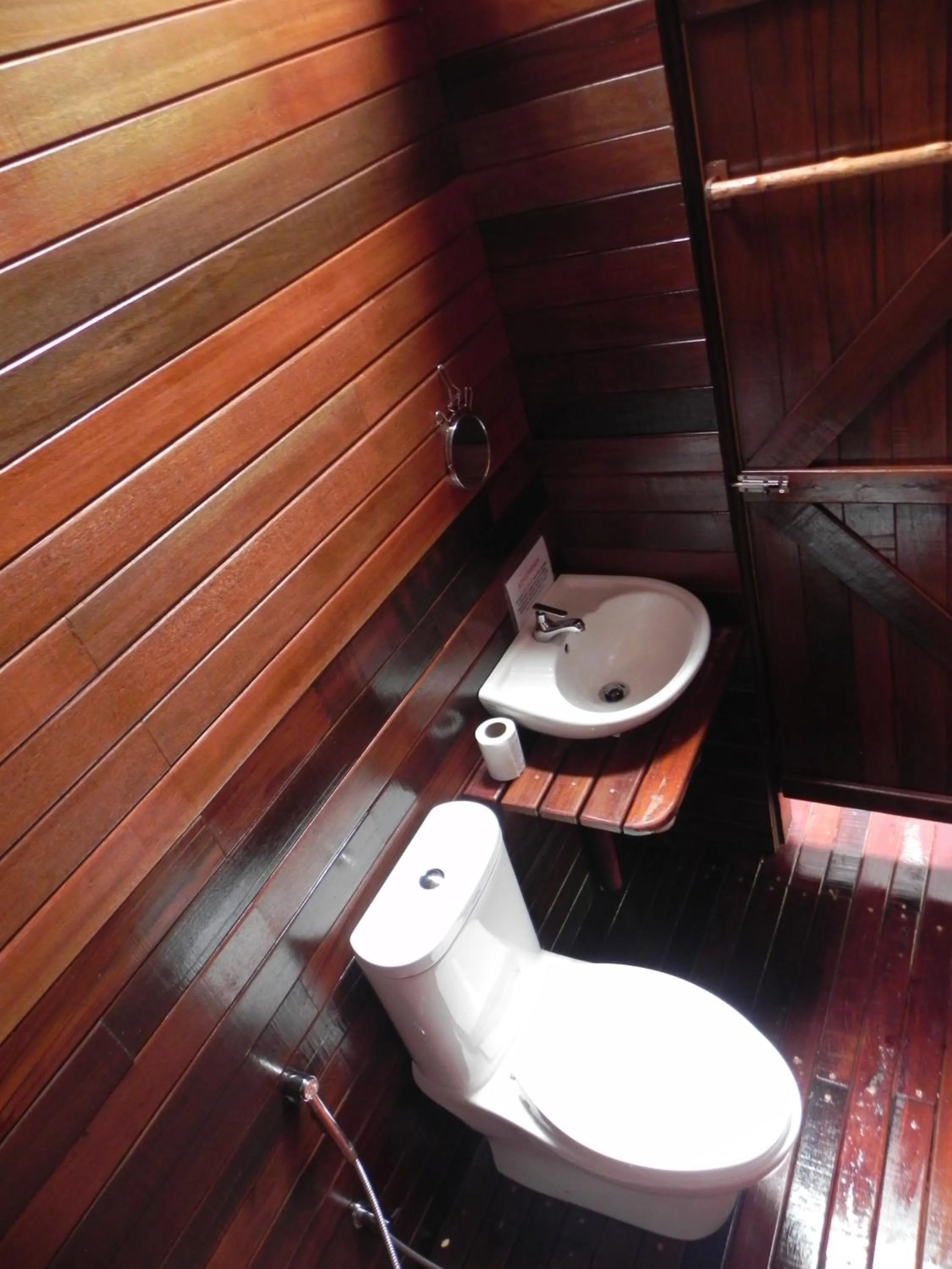 Toilet in Borneo Natural Sukau Bilit Resort