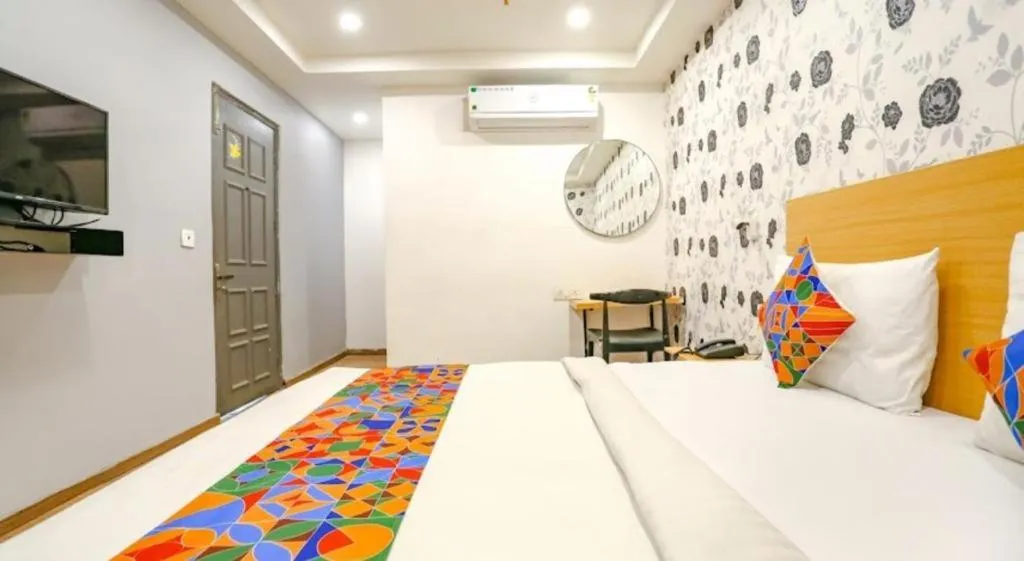Bed in Hotel BluSky GaganVihar