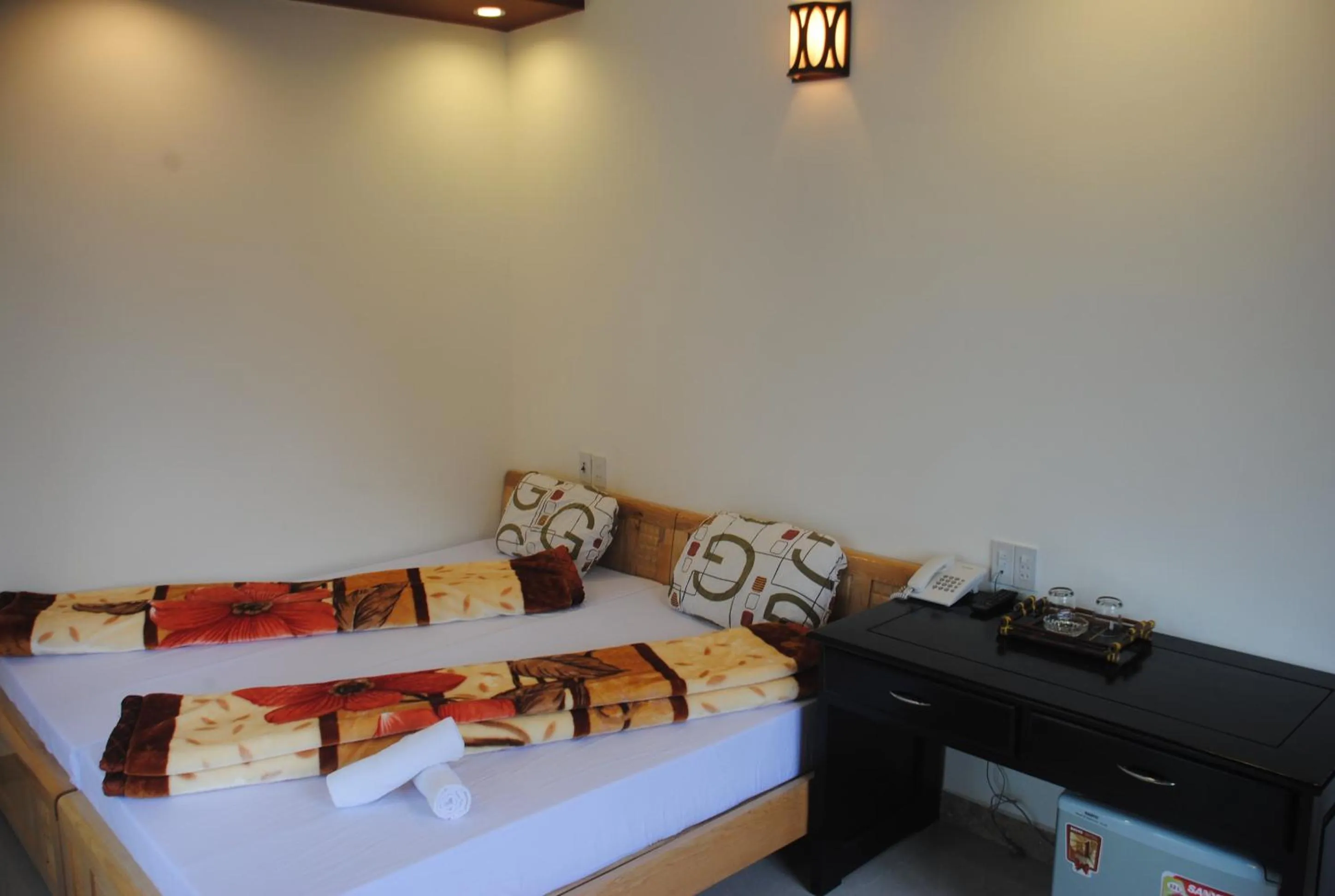 Bed in Sunny A Hotel