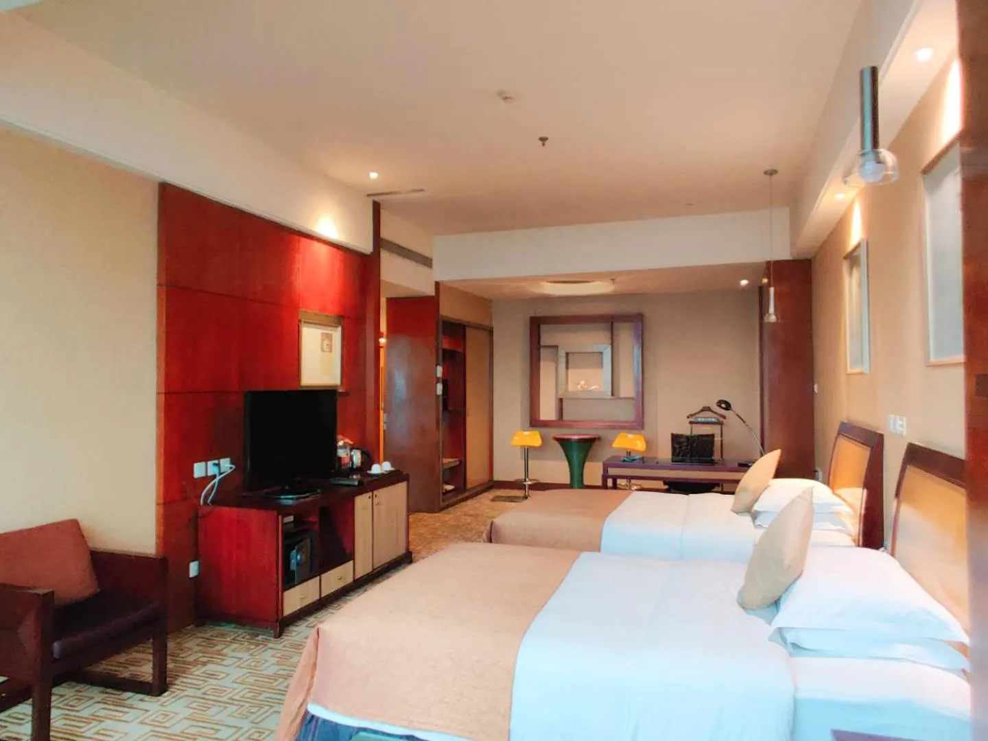 Photo of the whole room, Bed in Empark Grand Hotel Kunming