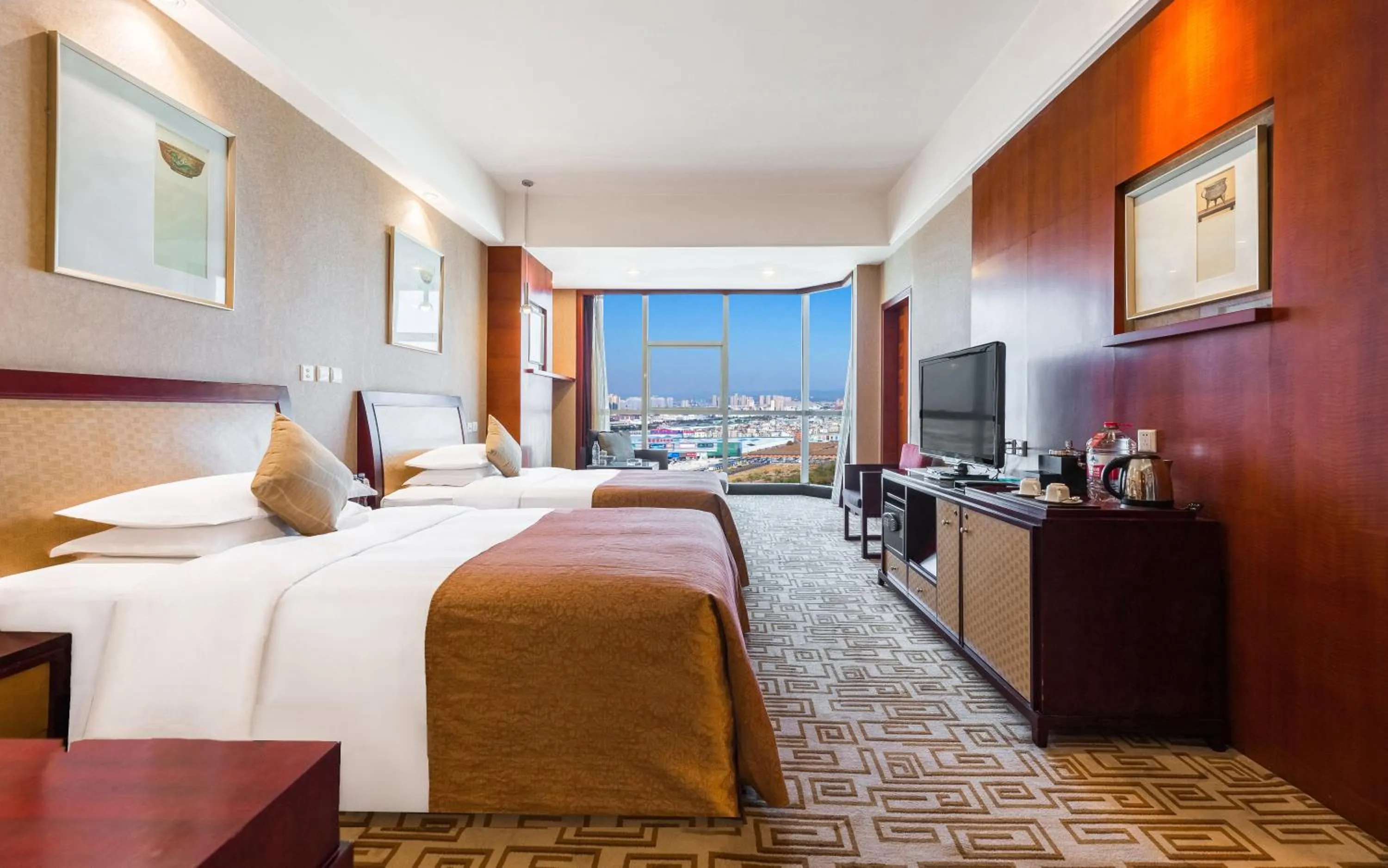 Photo of the whole room, Bed in Empark Grand Hotel Kunming