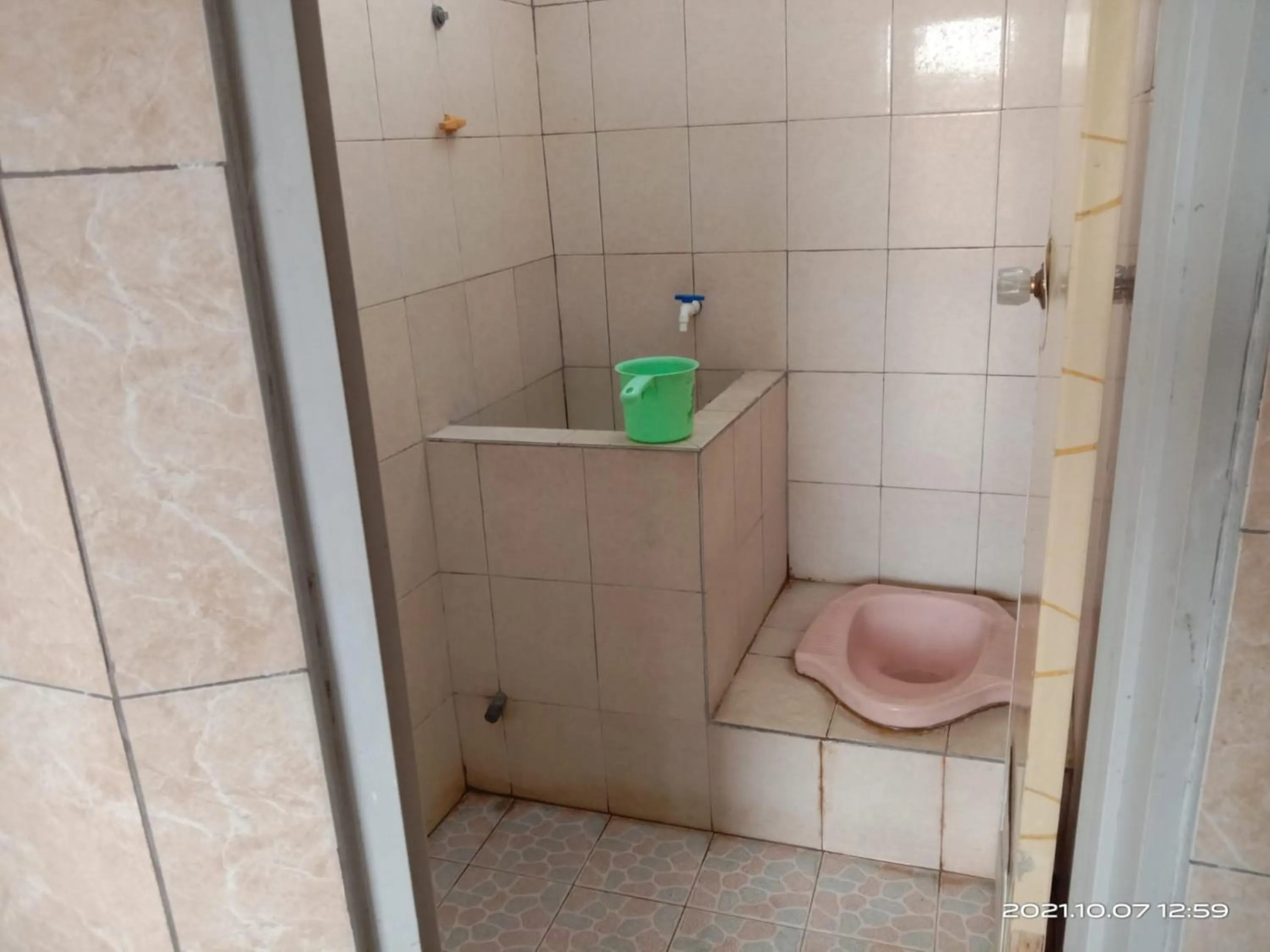 Bathroom in Hotel Arjuna Sari Bandungan