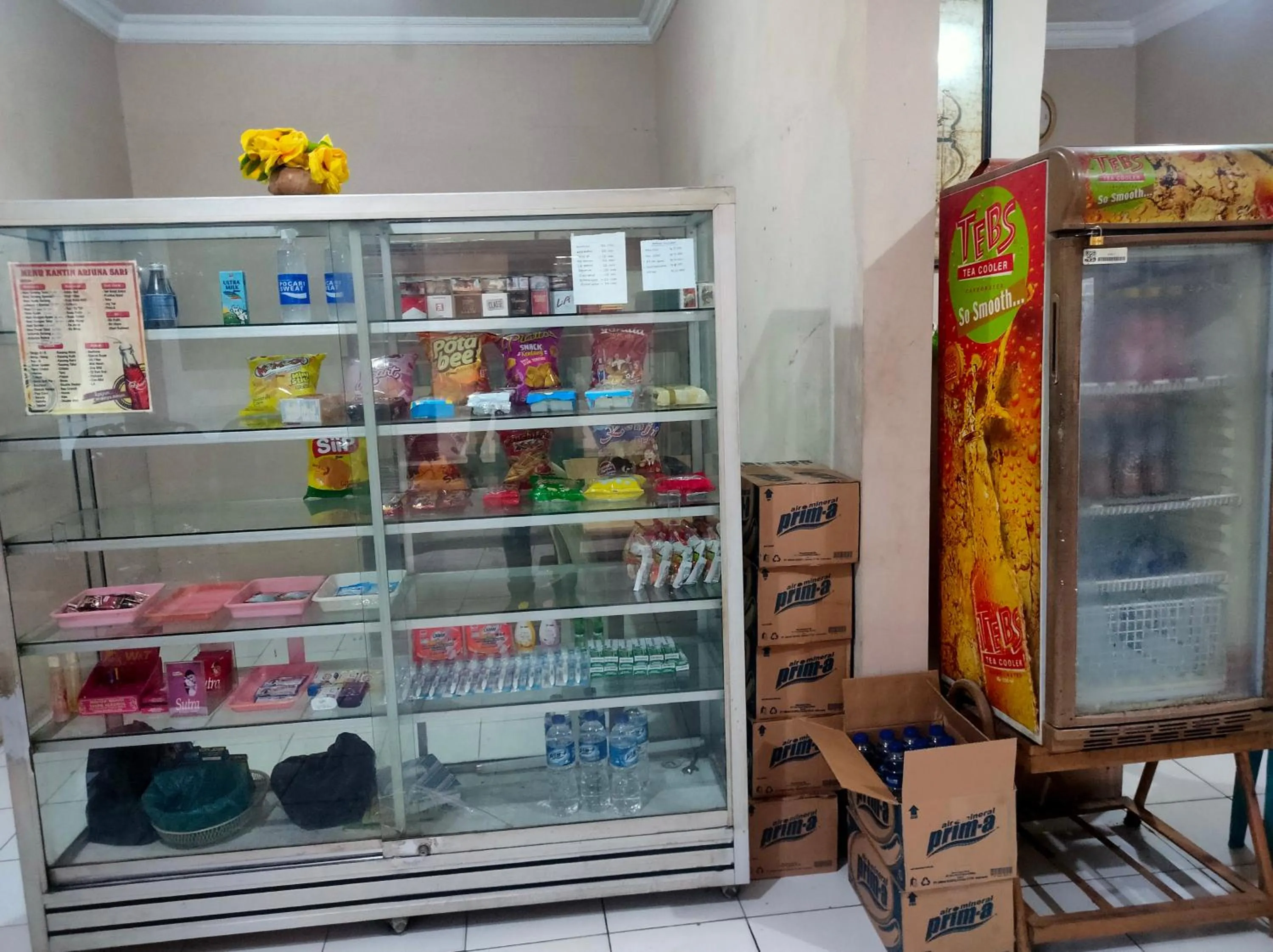 On-site shops in Hotel Arjuna Sari Bandungan