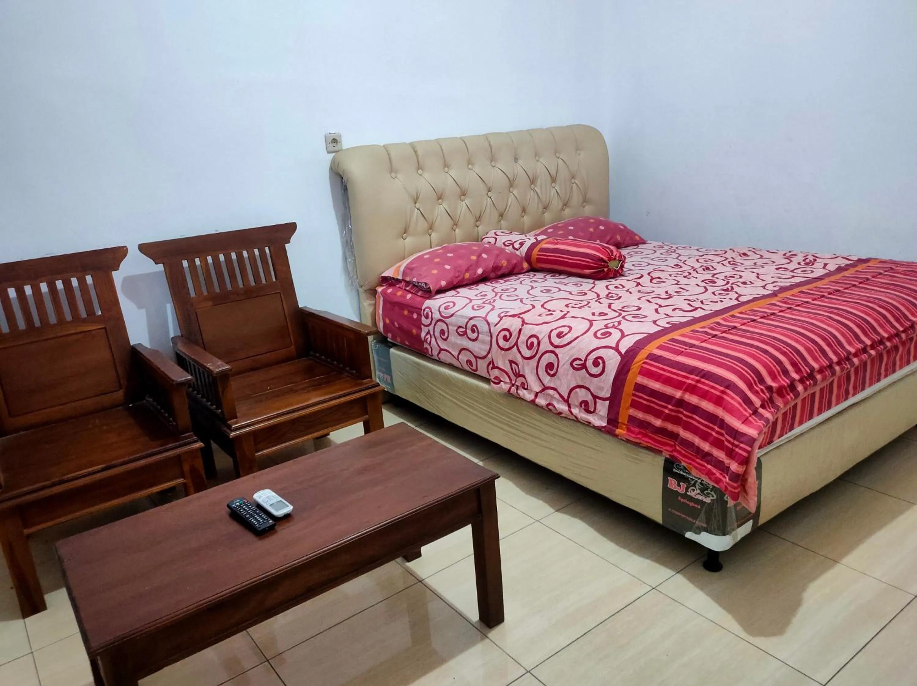 Bedroom, Bed in Hotel Arjuna Sari Bandungan