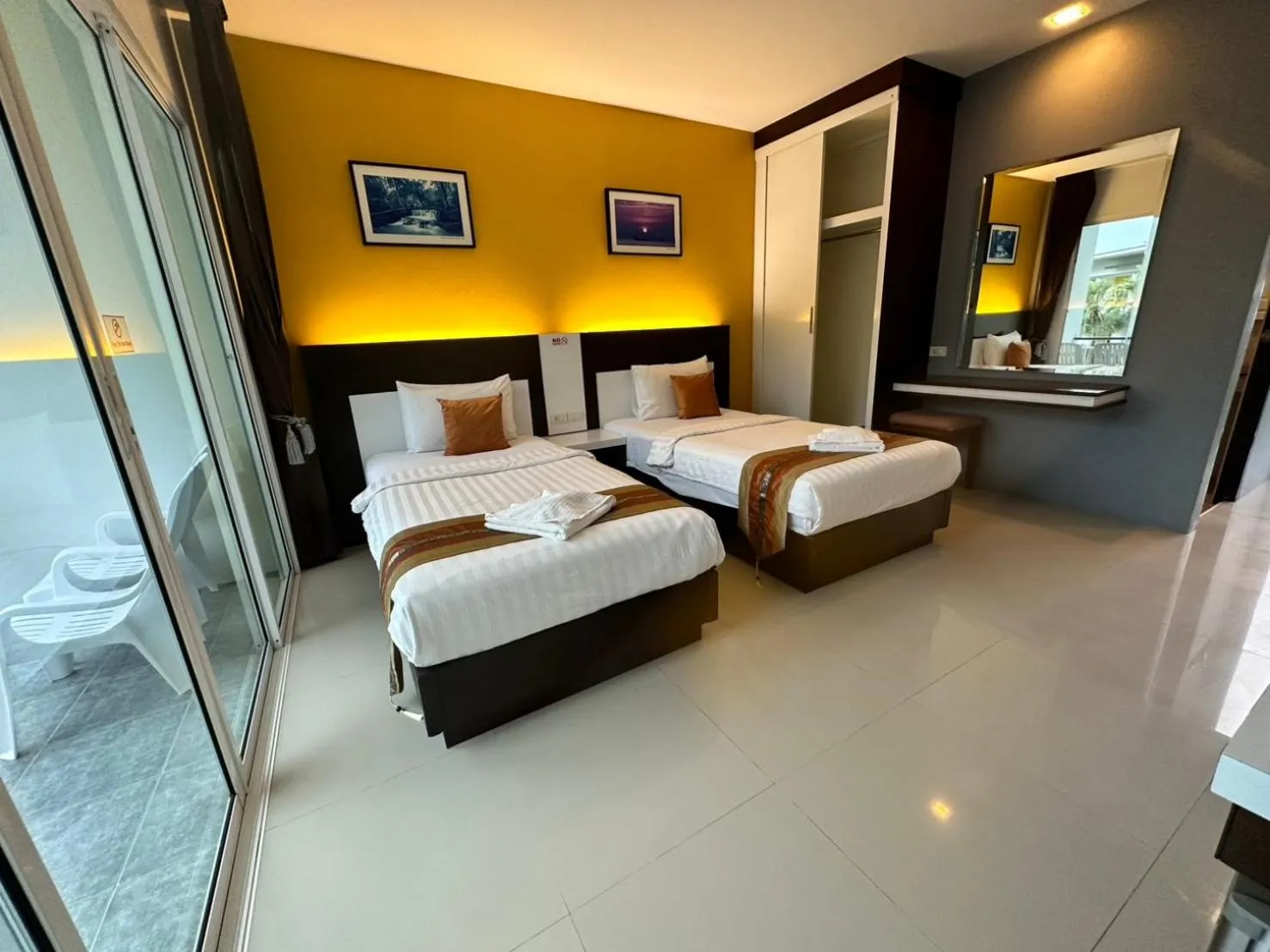 Bed in Gypsy Sea View Resort- Phi Phi Island