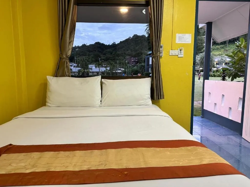 Bed in Gypsy Sea View Resort- Phi Phi Island