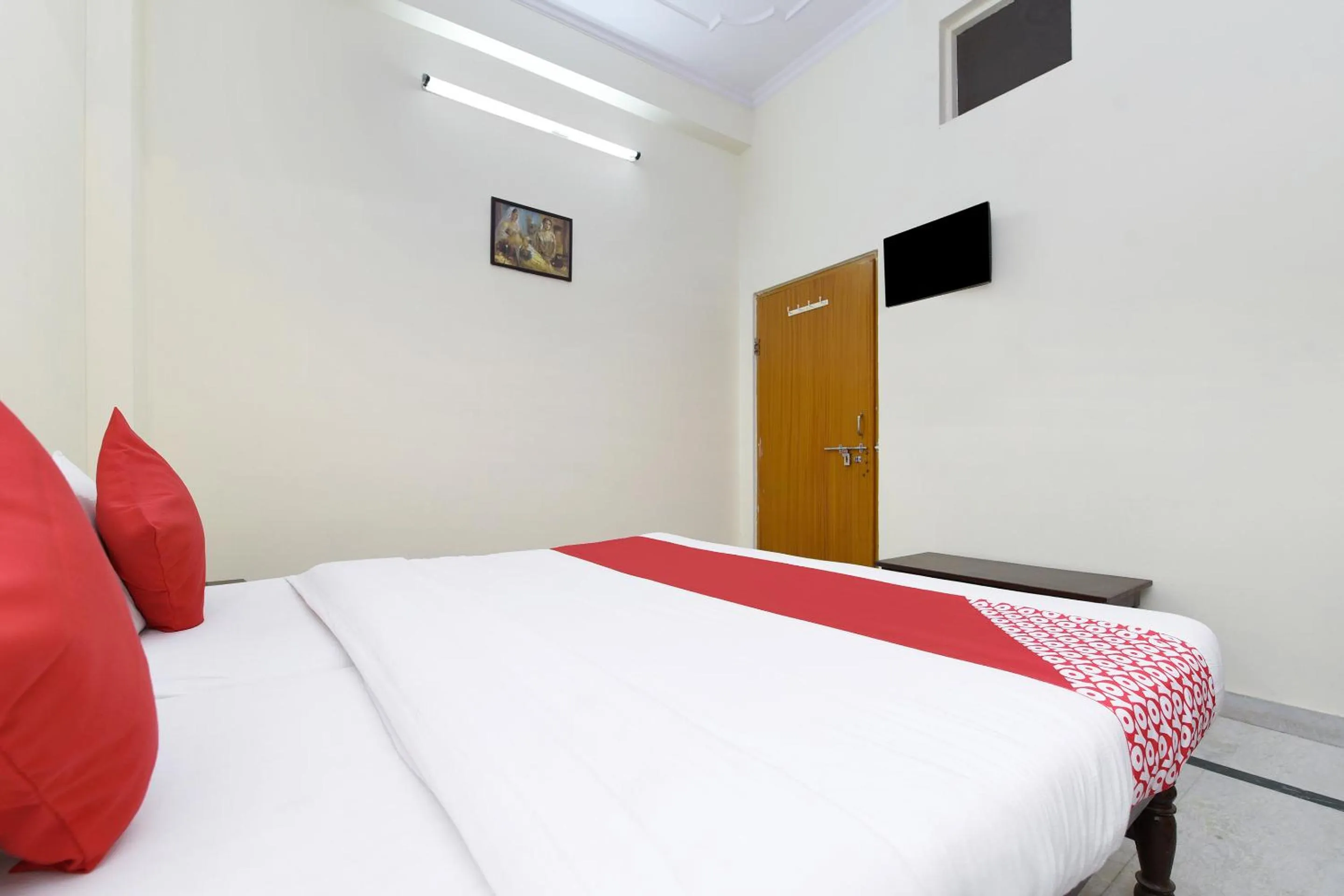 Bedroom, Bed in Hotel Green Valley Ranthambhore