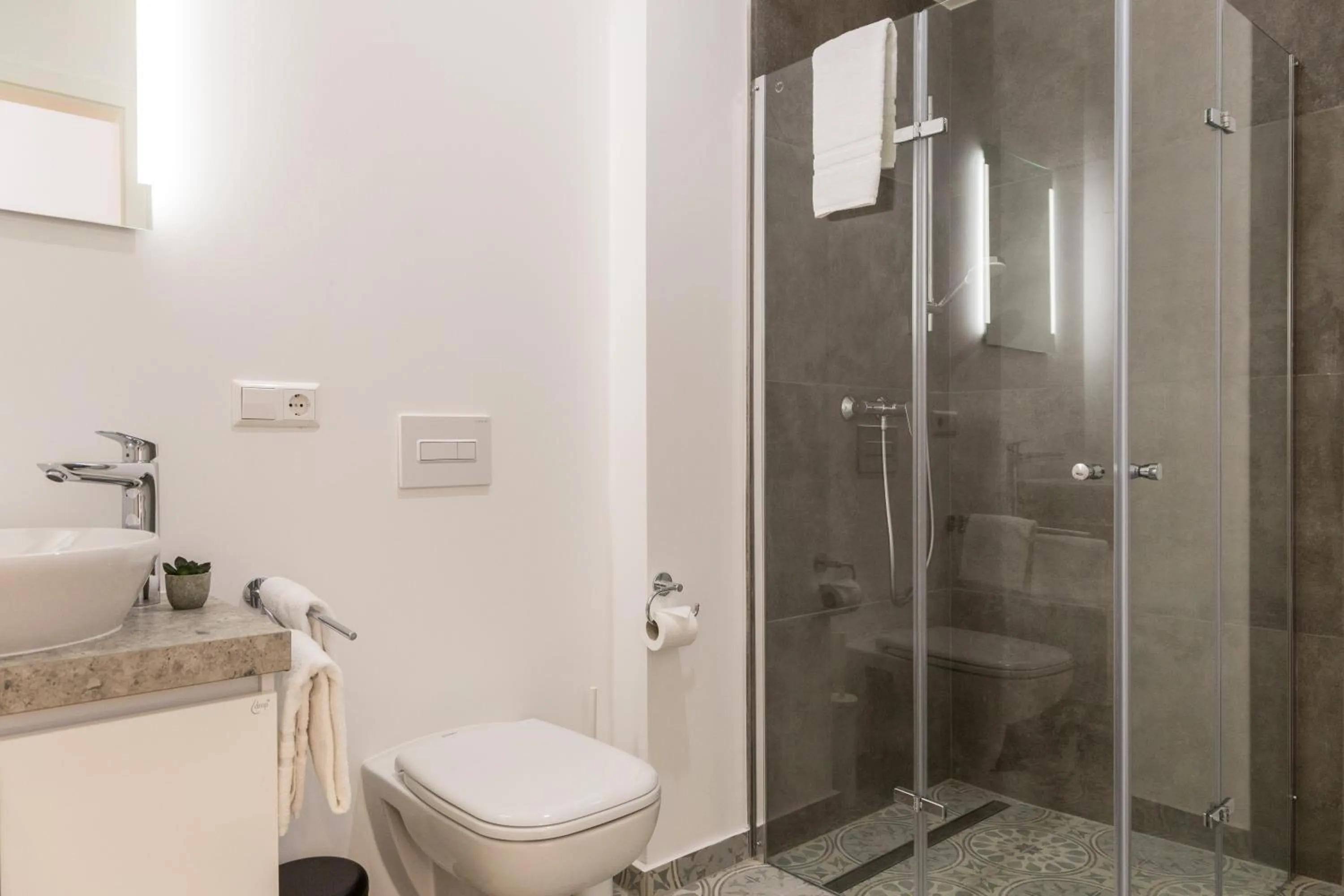 Shower in living TIMELESS - Adler Apartments Sasbachwalden