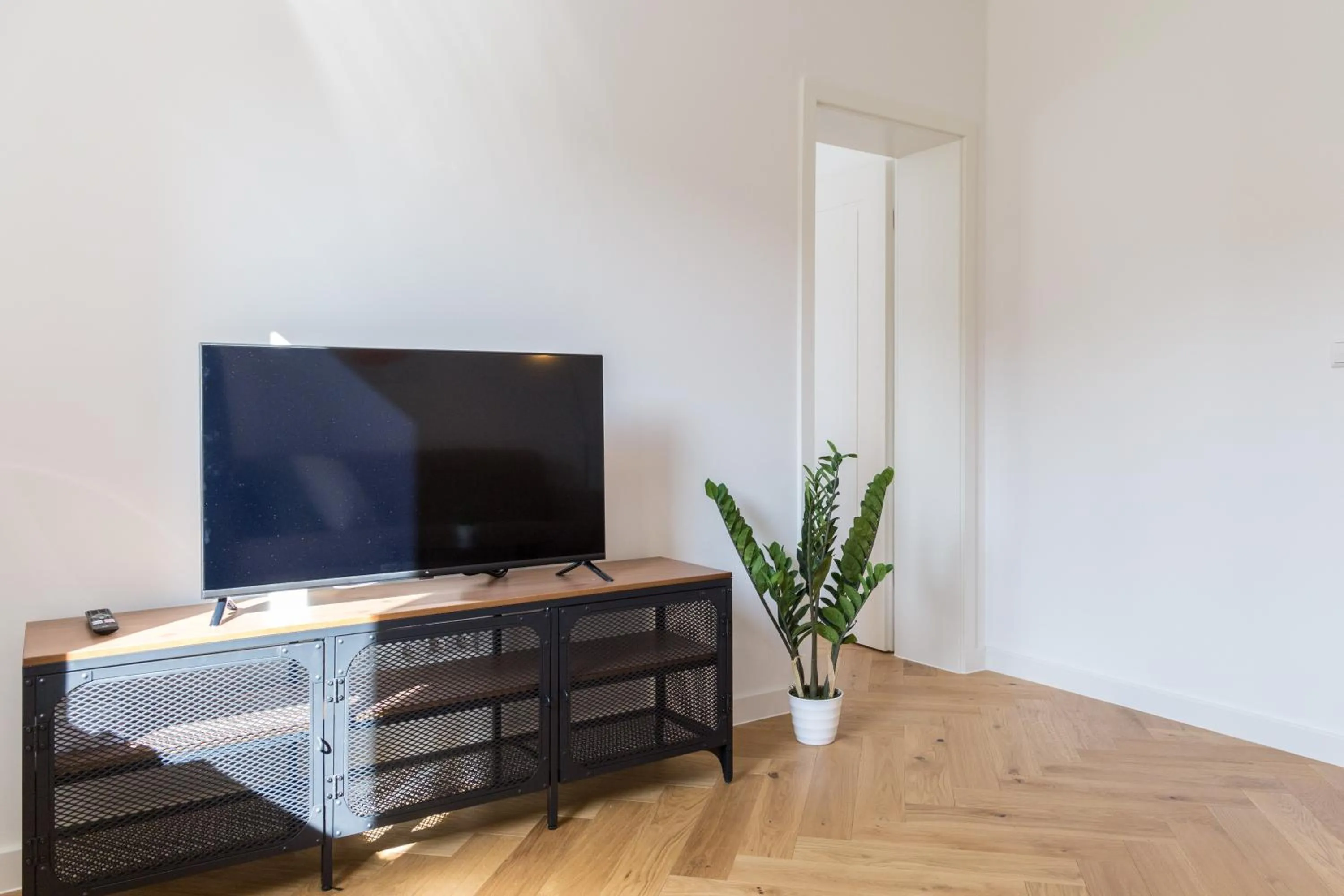 Communal lounge/ TV room in living TIMELESS - Adler Apartments Sasbachwalden