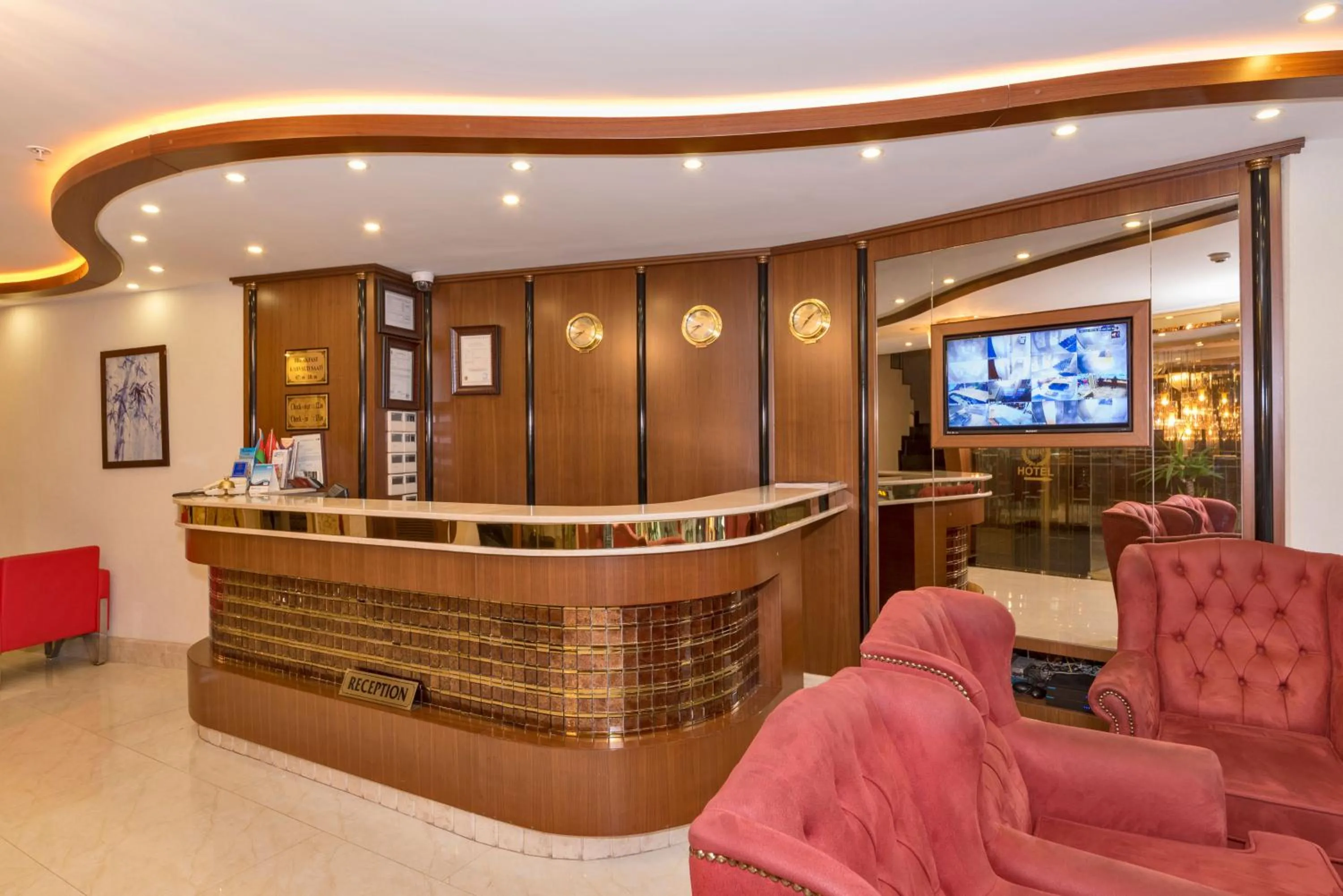 Lobby or reception in Marcello Hotel