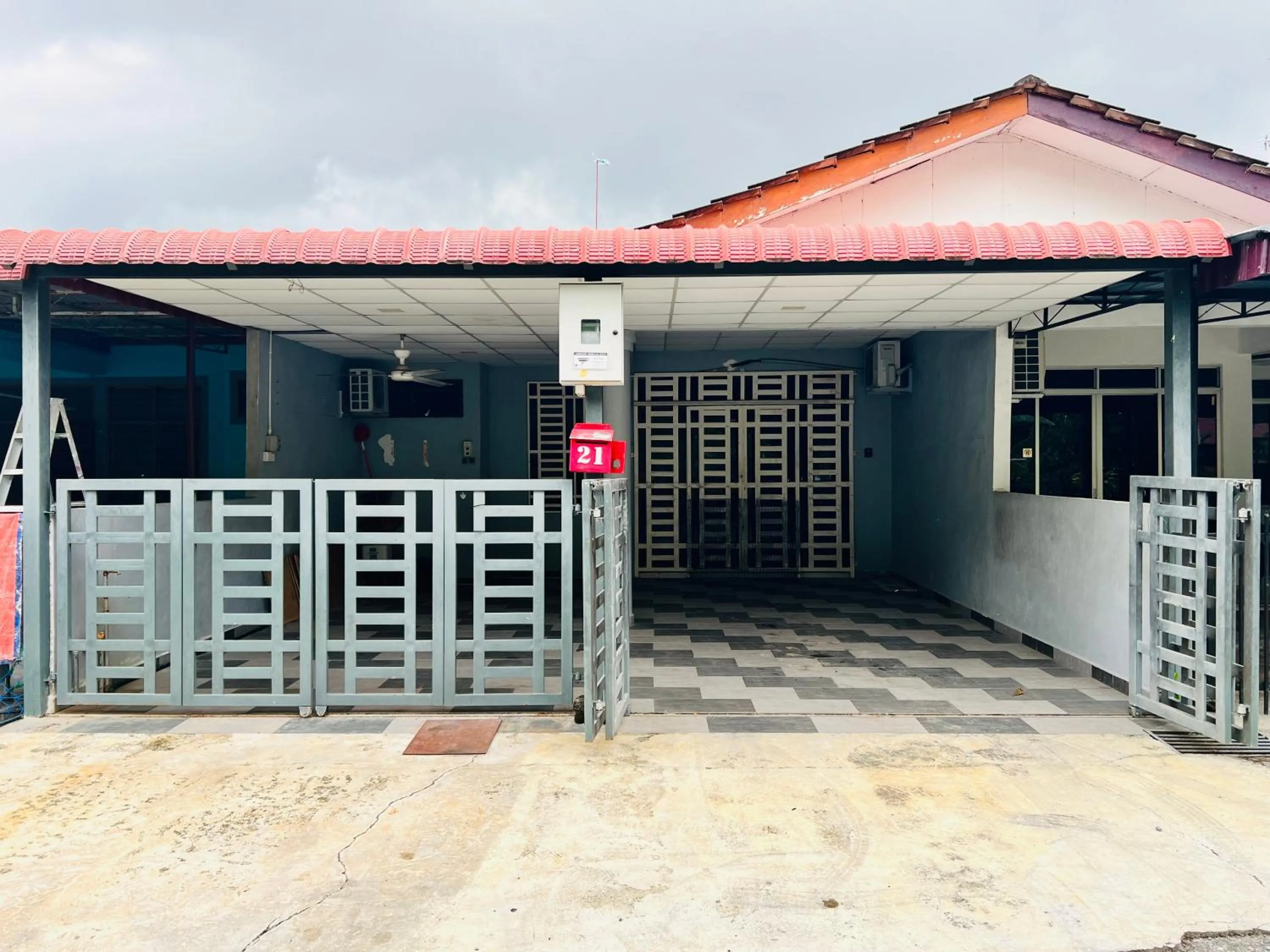 Property building in Sehijau Homestay Taman Ira