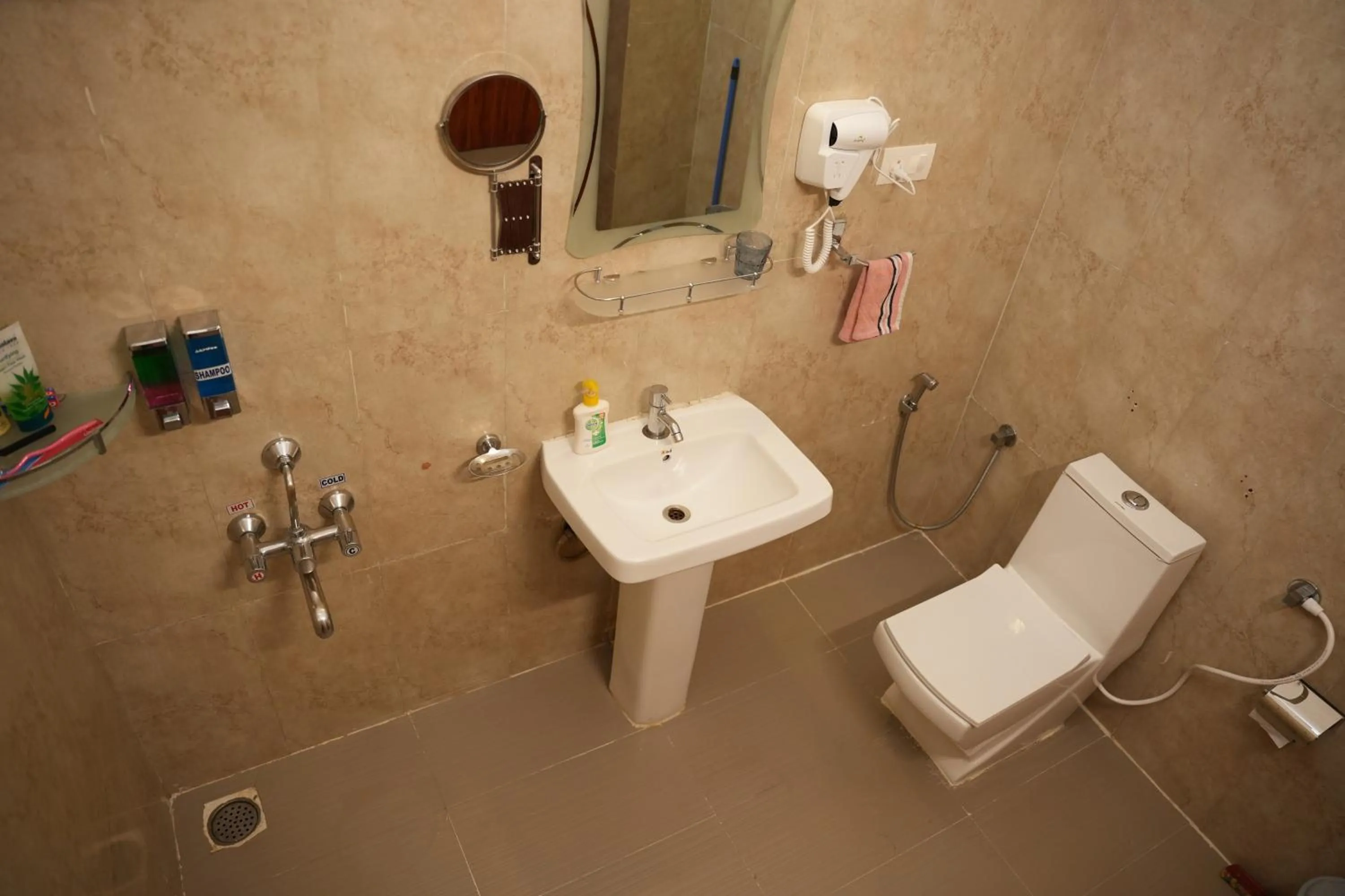 Shower in labdhi Resorts Masinagudi- Stag Groups not allowed