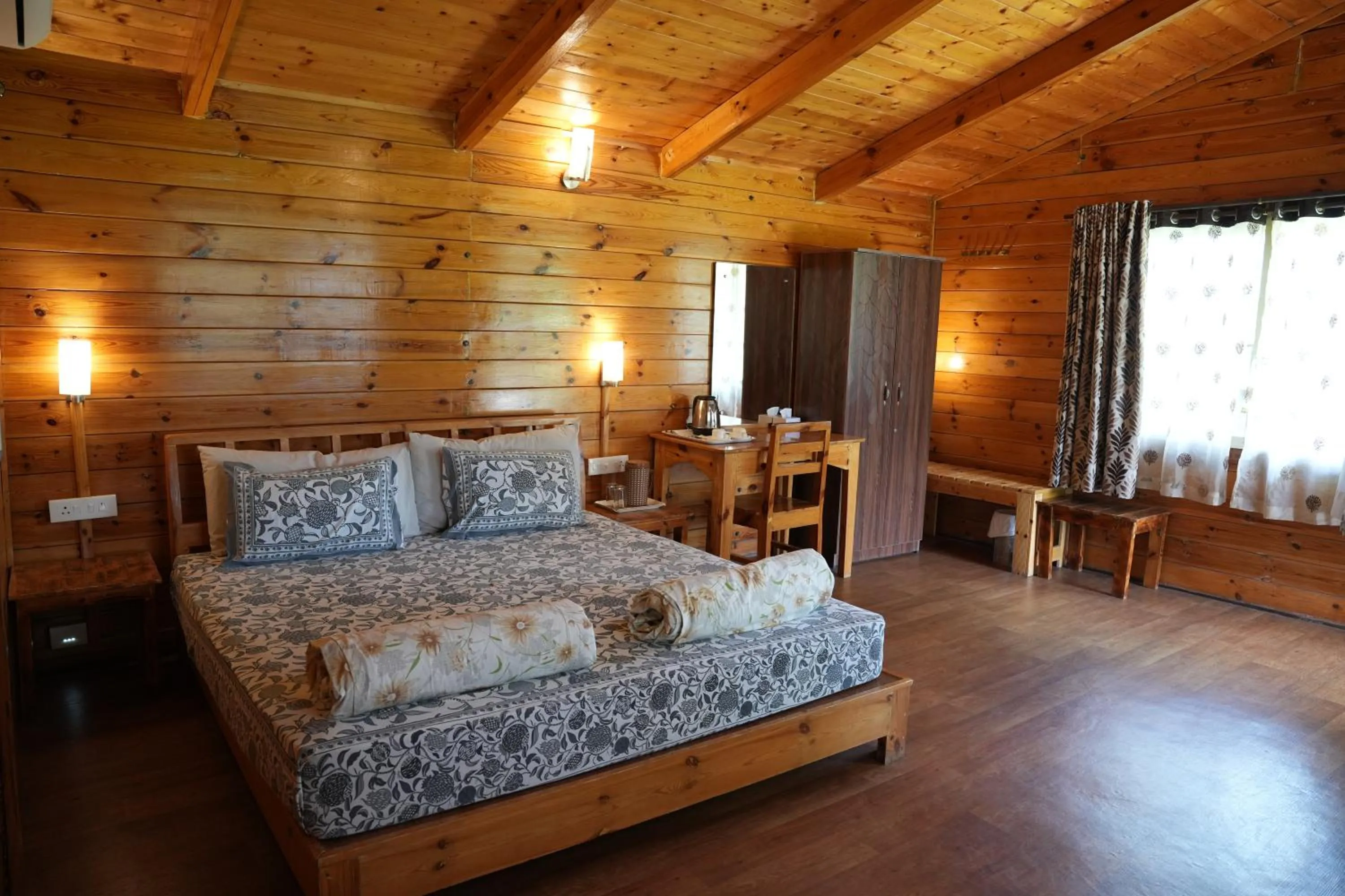 Bed in labdhi Resorts Masinagudi- Stag Groups not allowed