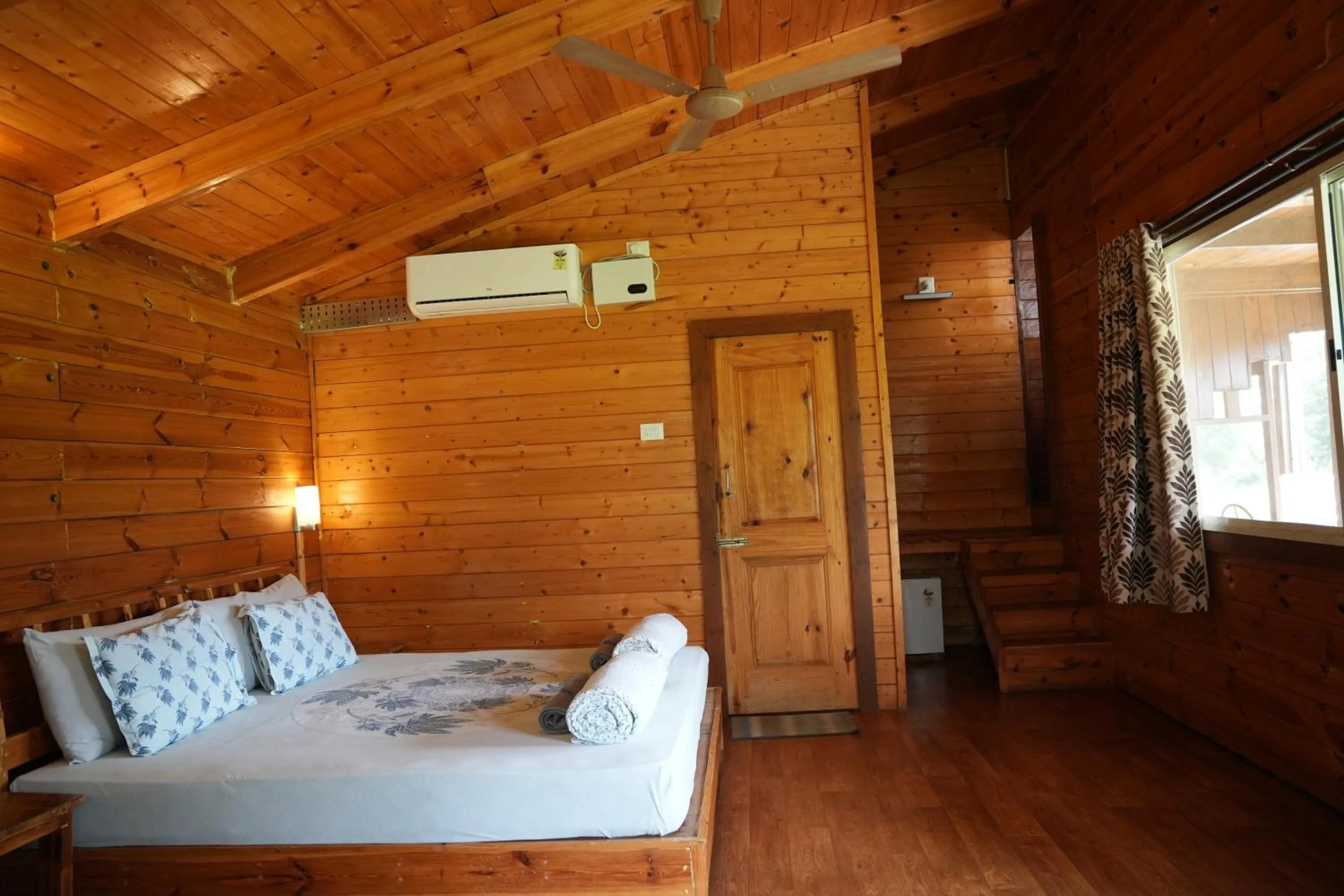 Bed in labdhi Resorts Masinagudi- Stag Groups not allowed