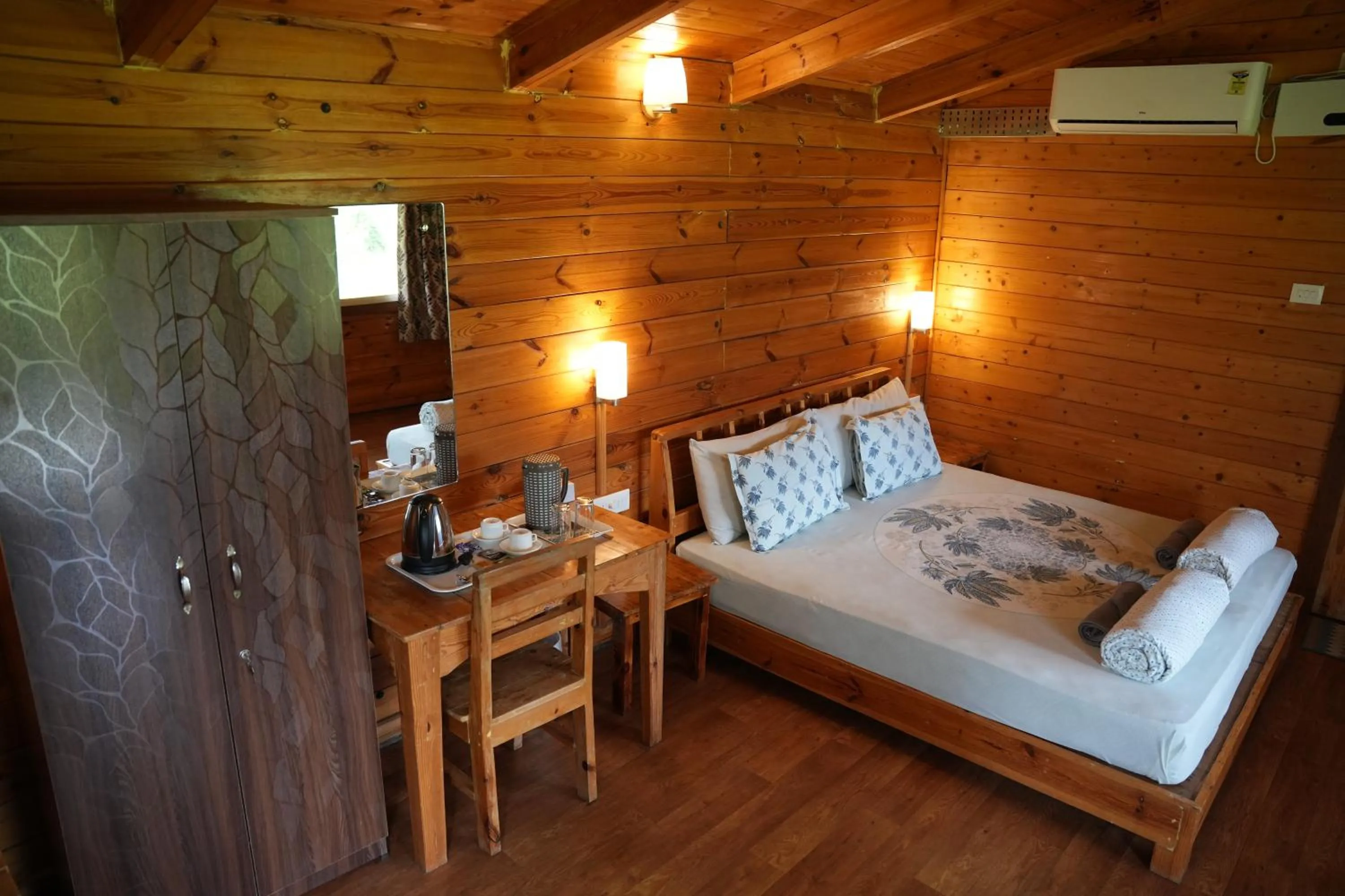 Bed in labdhi Resorts Masinagudi- Stag Groups not allowed