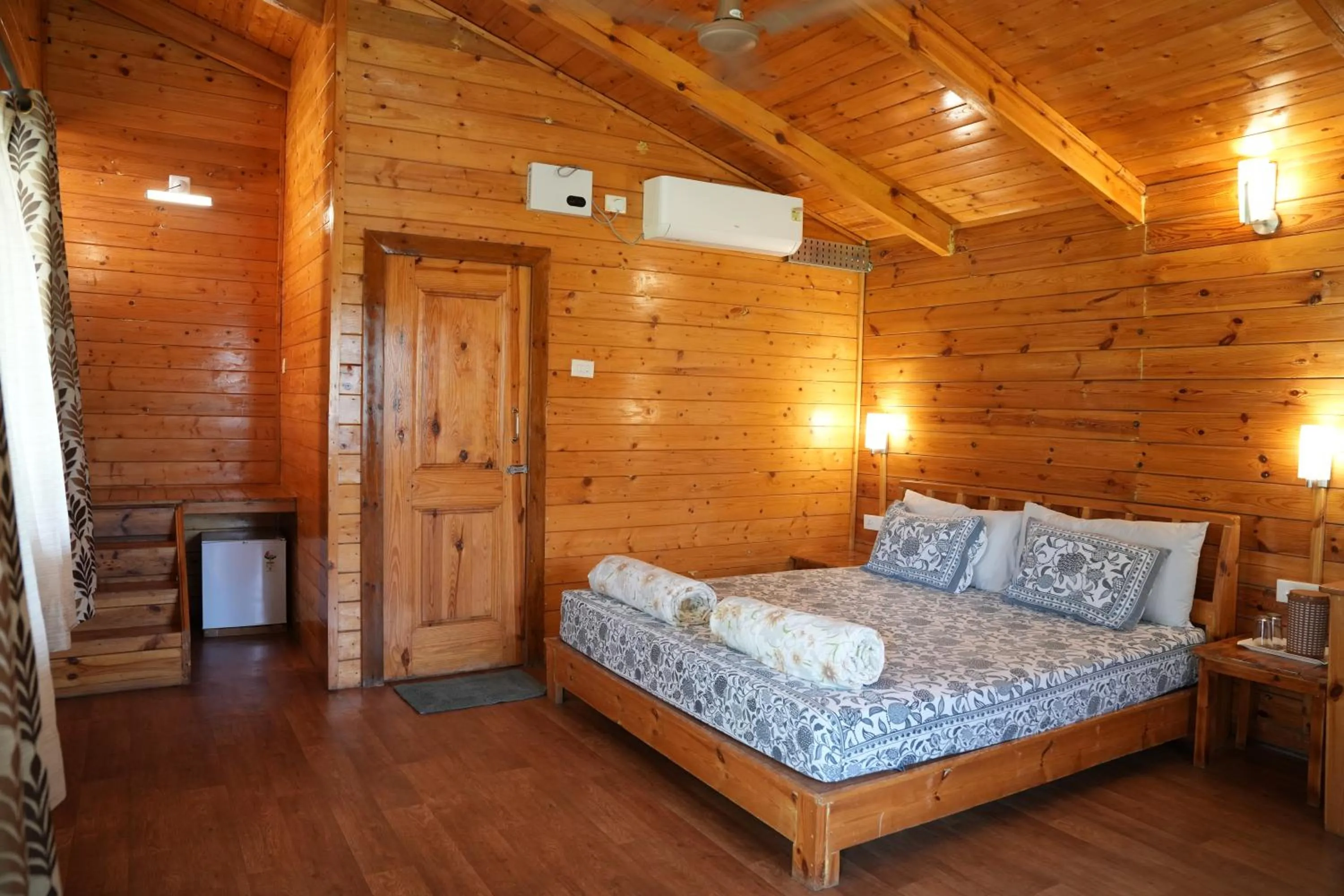 Bed in labdhi Resorts Masinagudi- Stag Groups not allowed