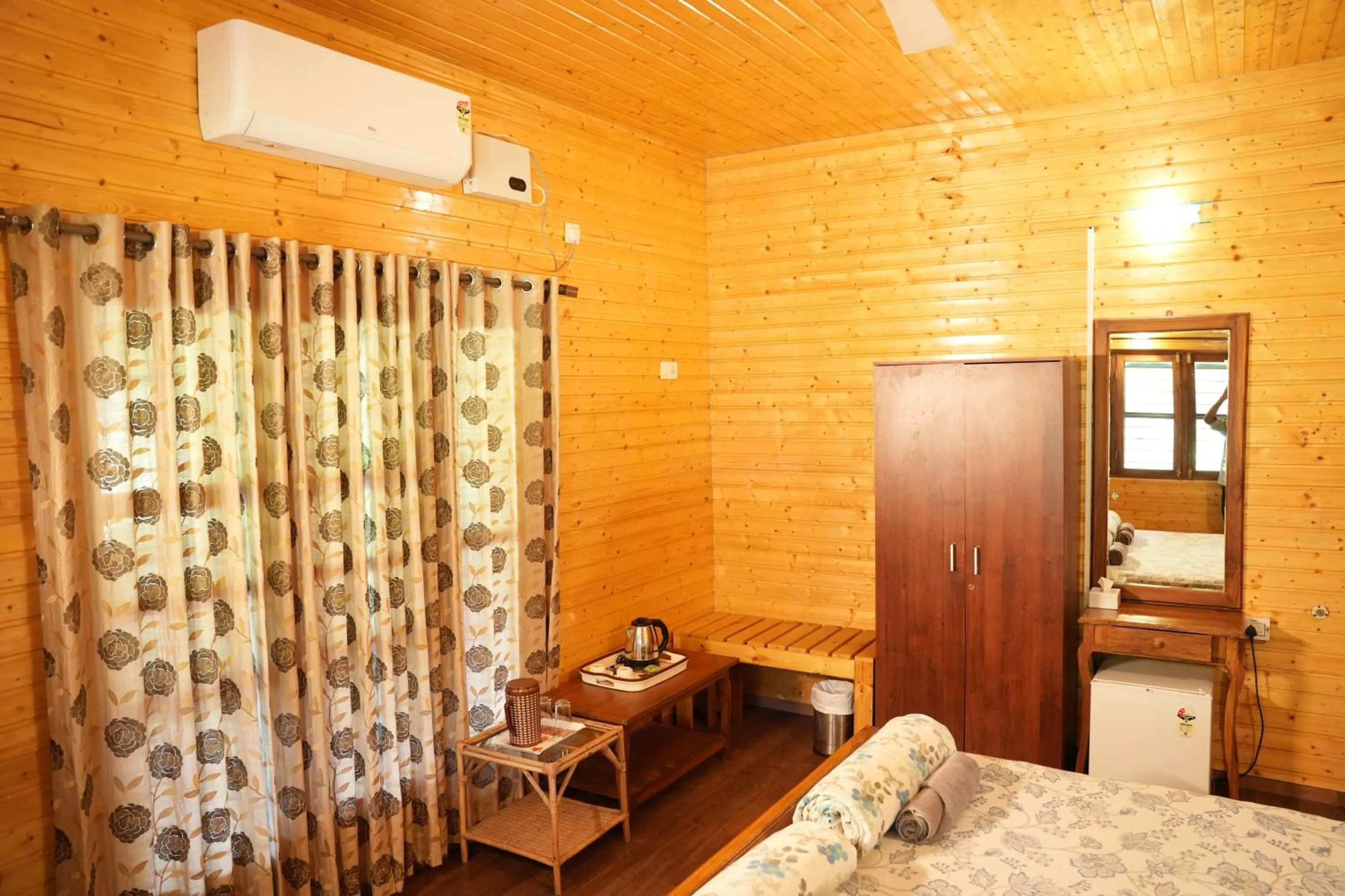 Bed in labdhi Resorts Masinagudi- Stag Groups not allowed