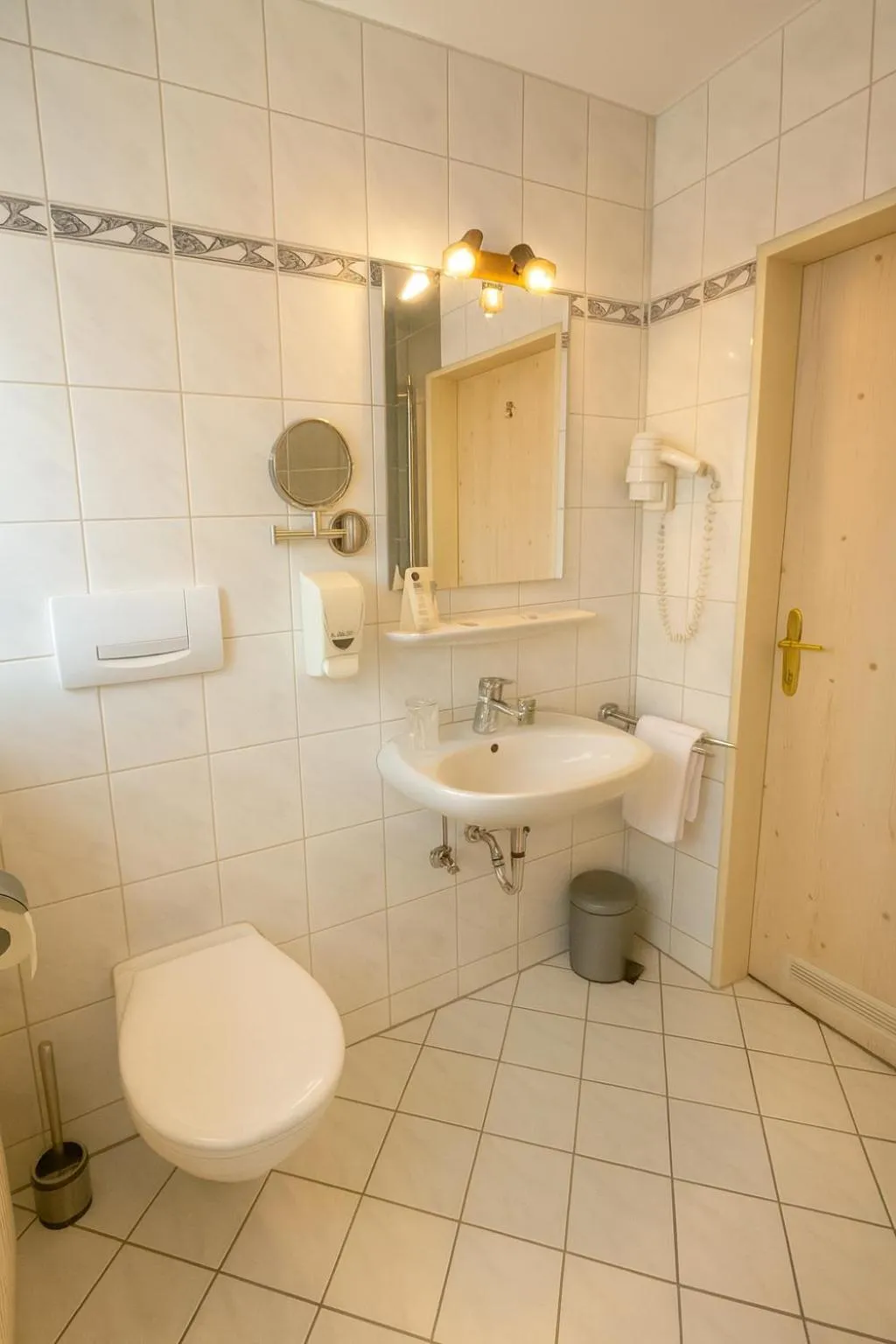 Toilet in Hotel JMS Holiday Allgäu