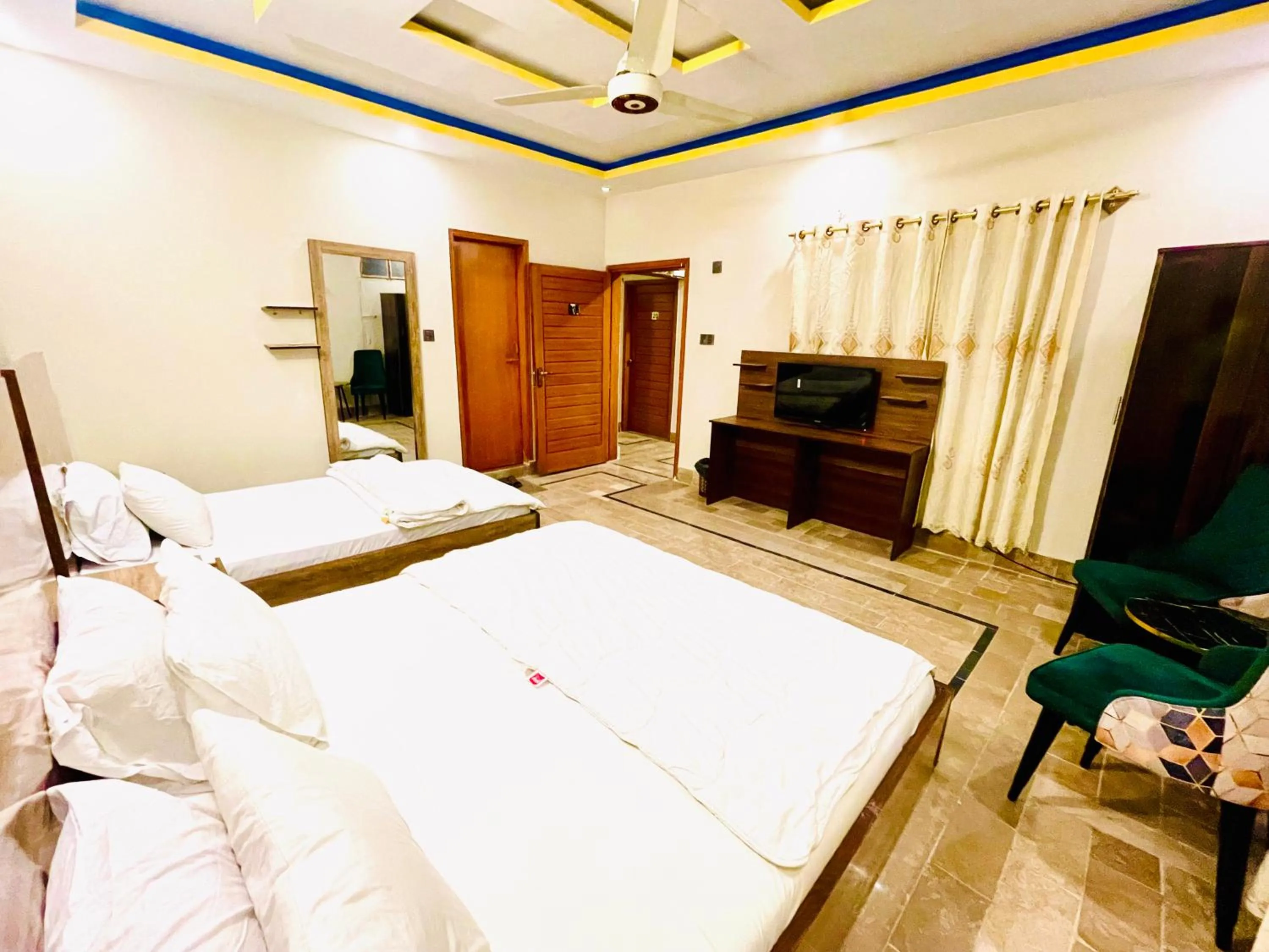 TV and multimedia, Bed in Hotel Bed & Rest Airport