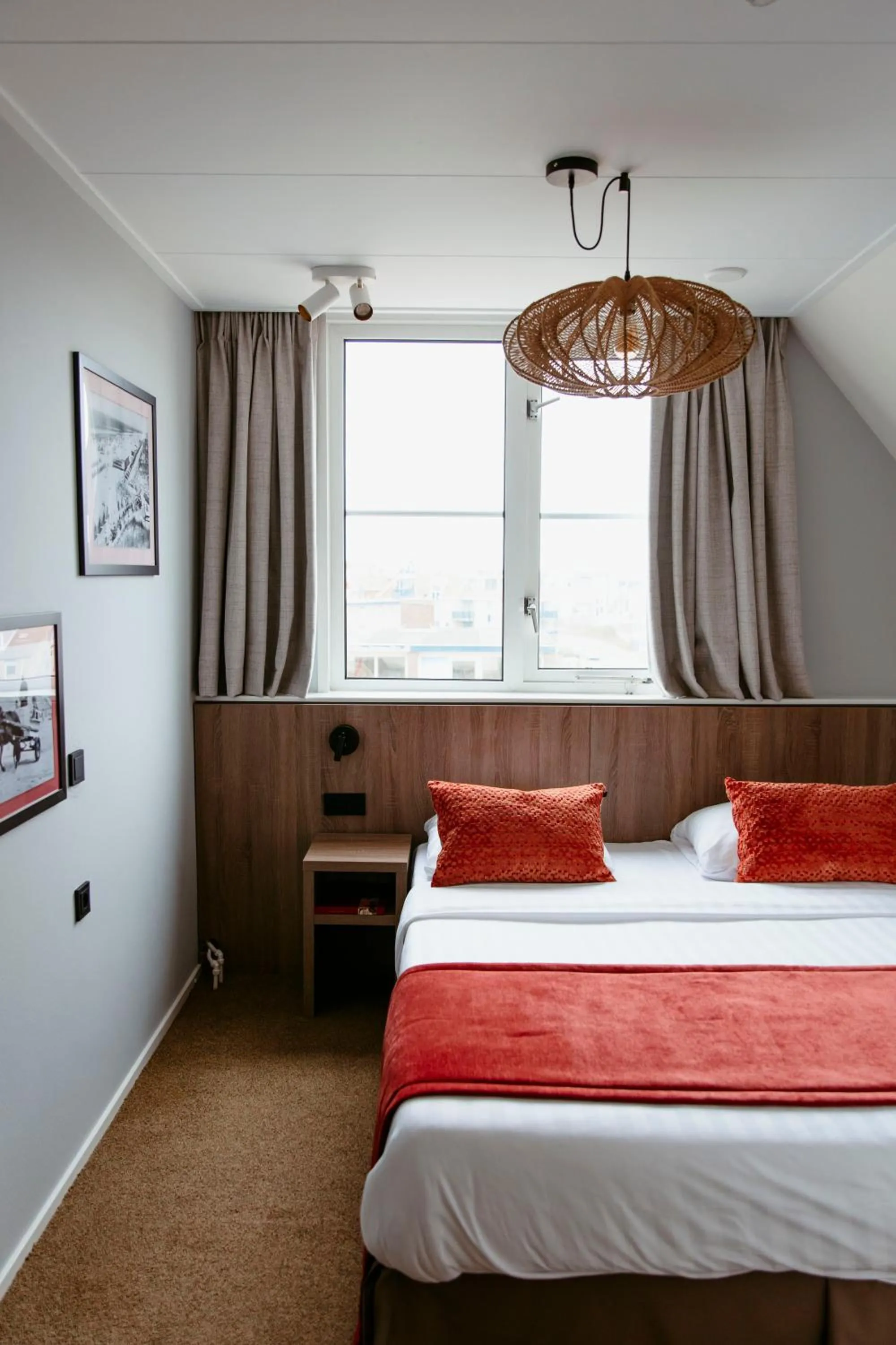 Bed in Hotel Victoria