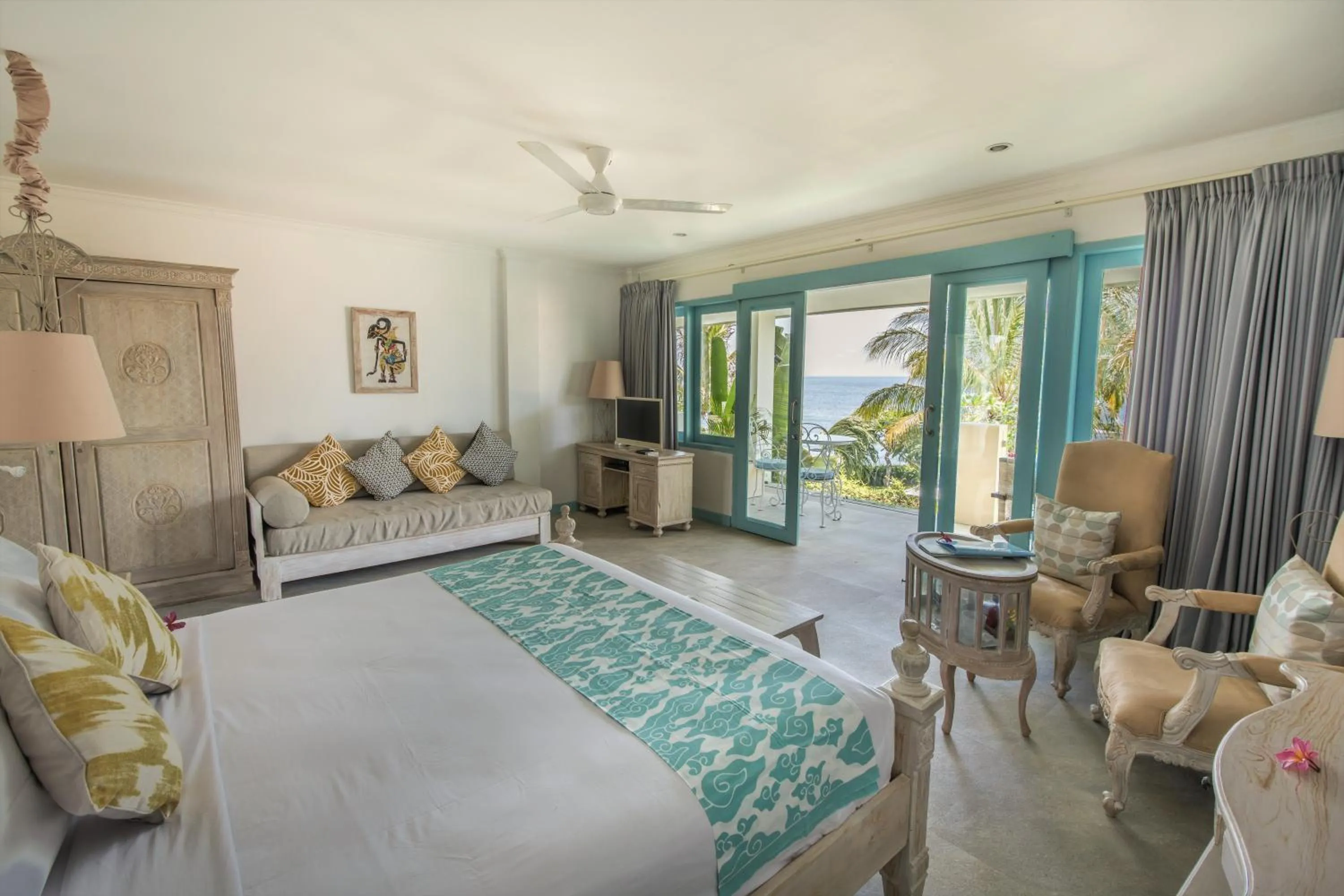 Balcony/Terrace, Bed in Mayo Resort