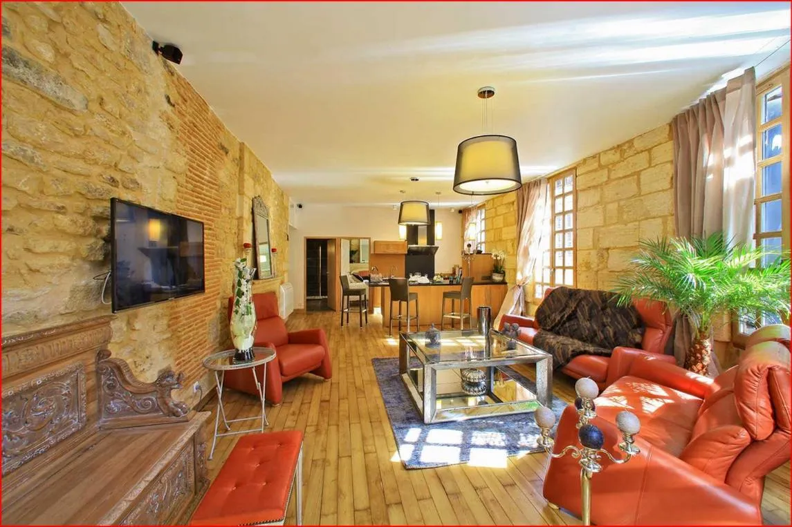 Appartement de prestige avec parking Sarlat centre