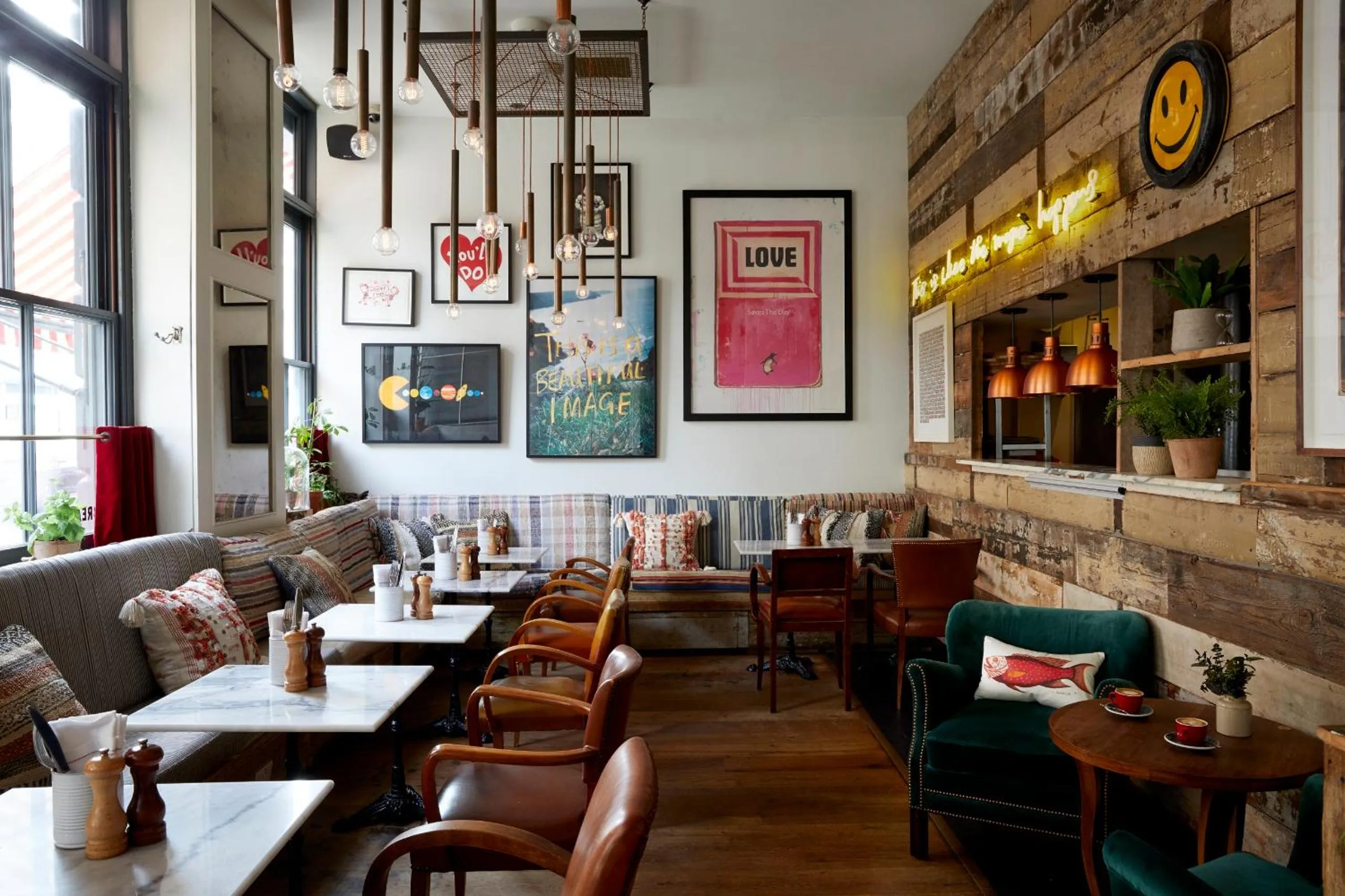 Restaurant/places to eat in Artist Residence London