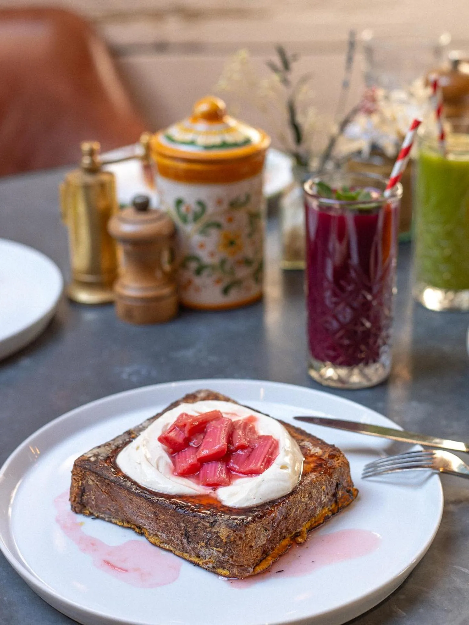 Breakfast in Artist Residence London