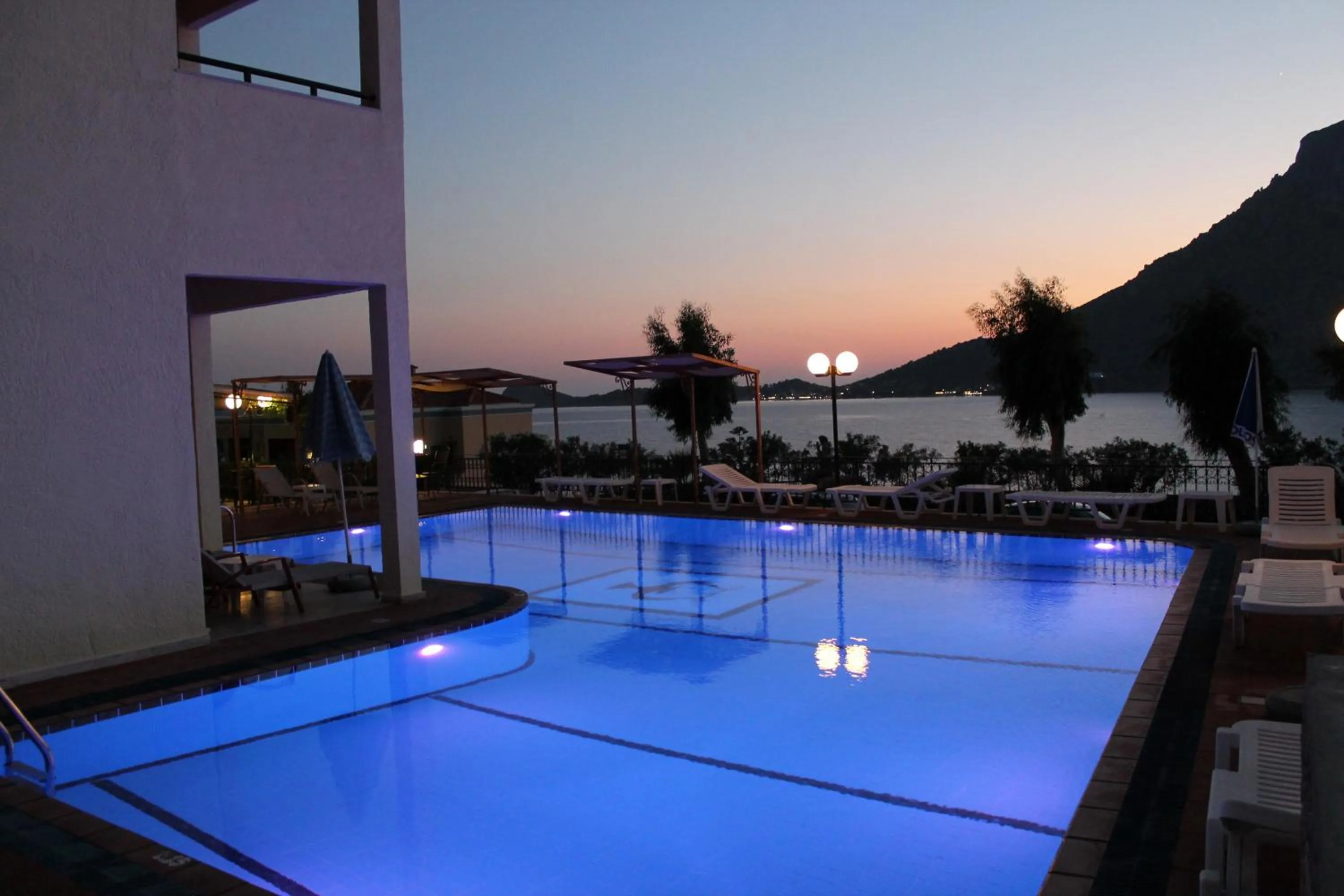 Swimming pool in Hotel Philoxenia