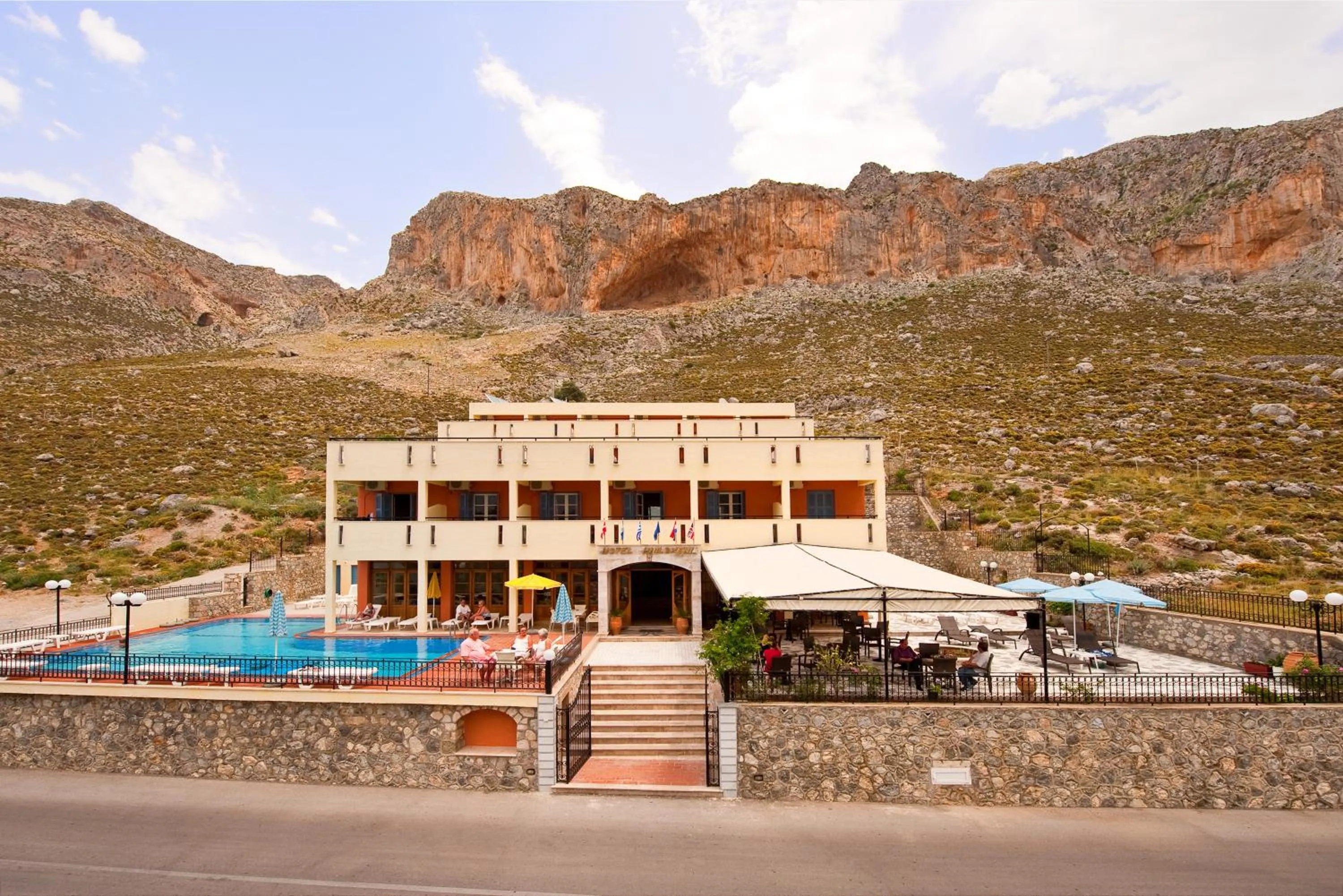 Facade/entrance in Hotel Philoxenia