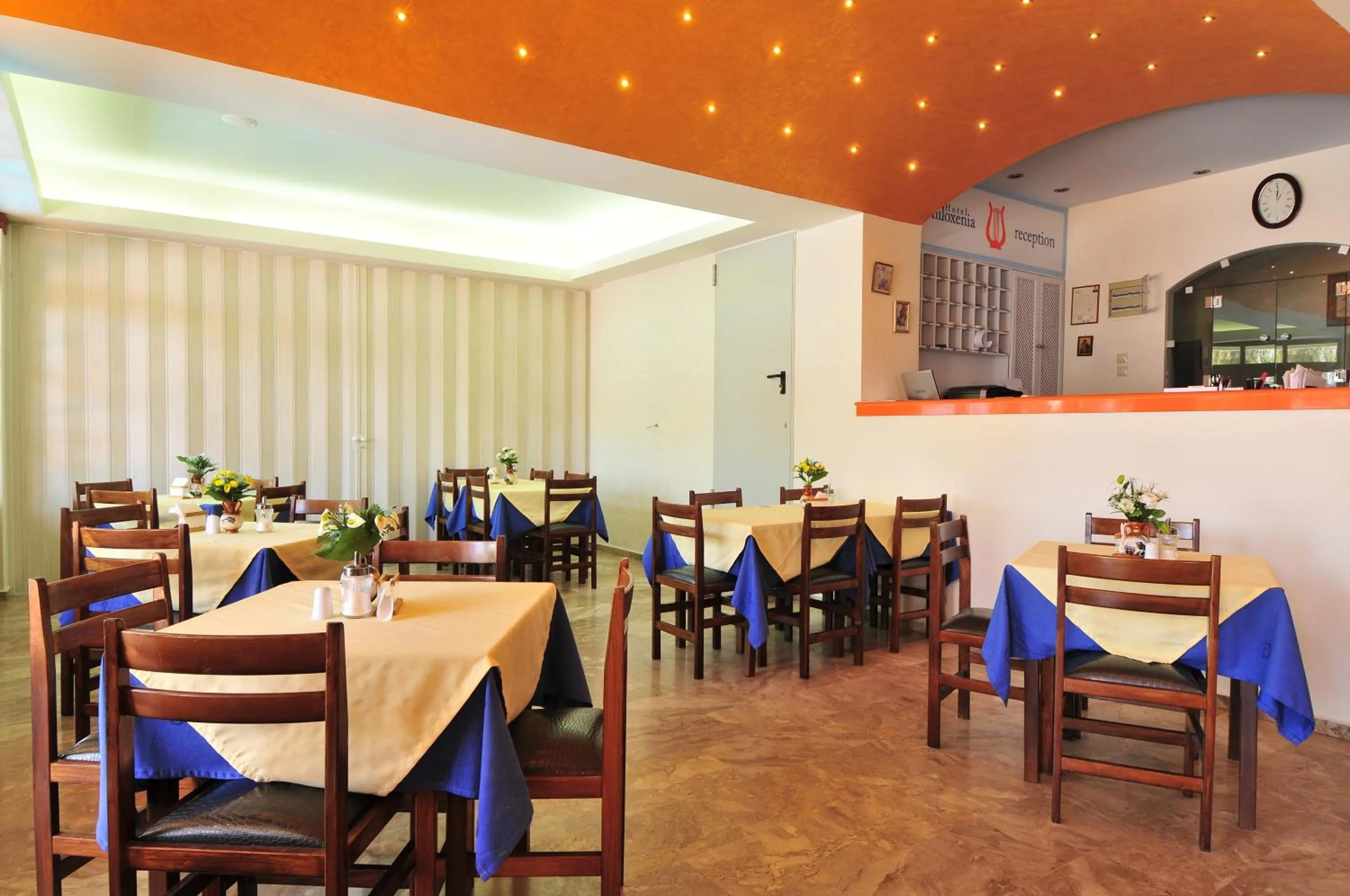 Restaurant/places to eat in Hotel Philoxenia