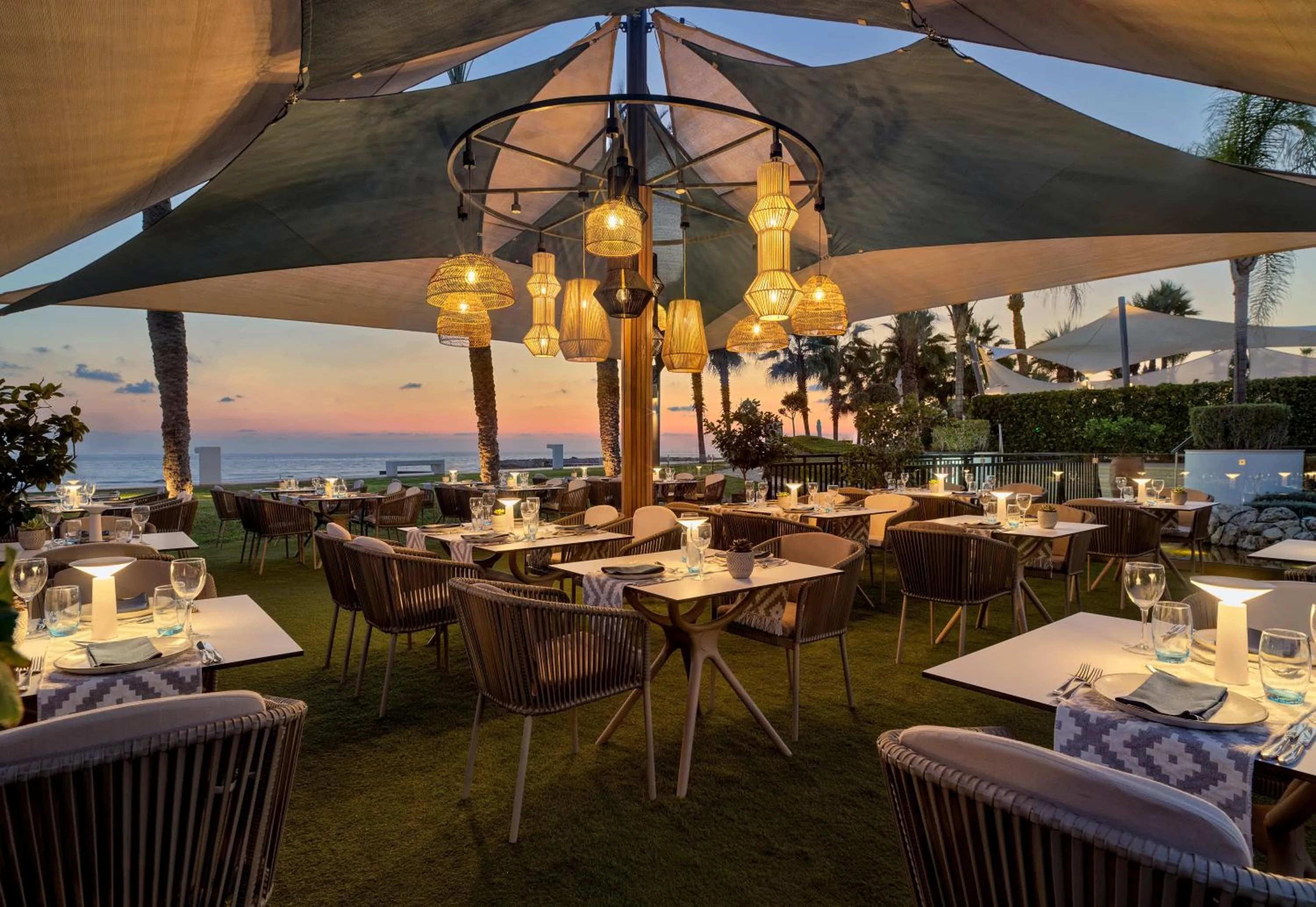 Restaurant/places to eat in Olympic Lagoon Resort Paphos