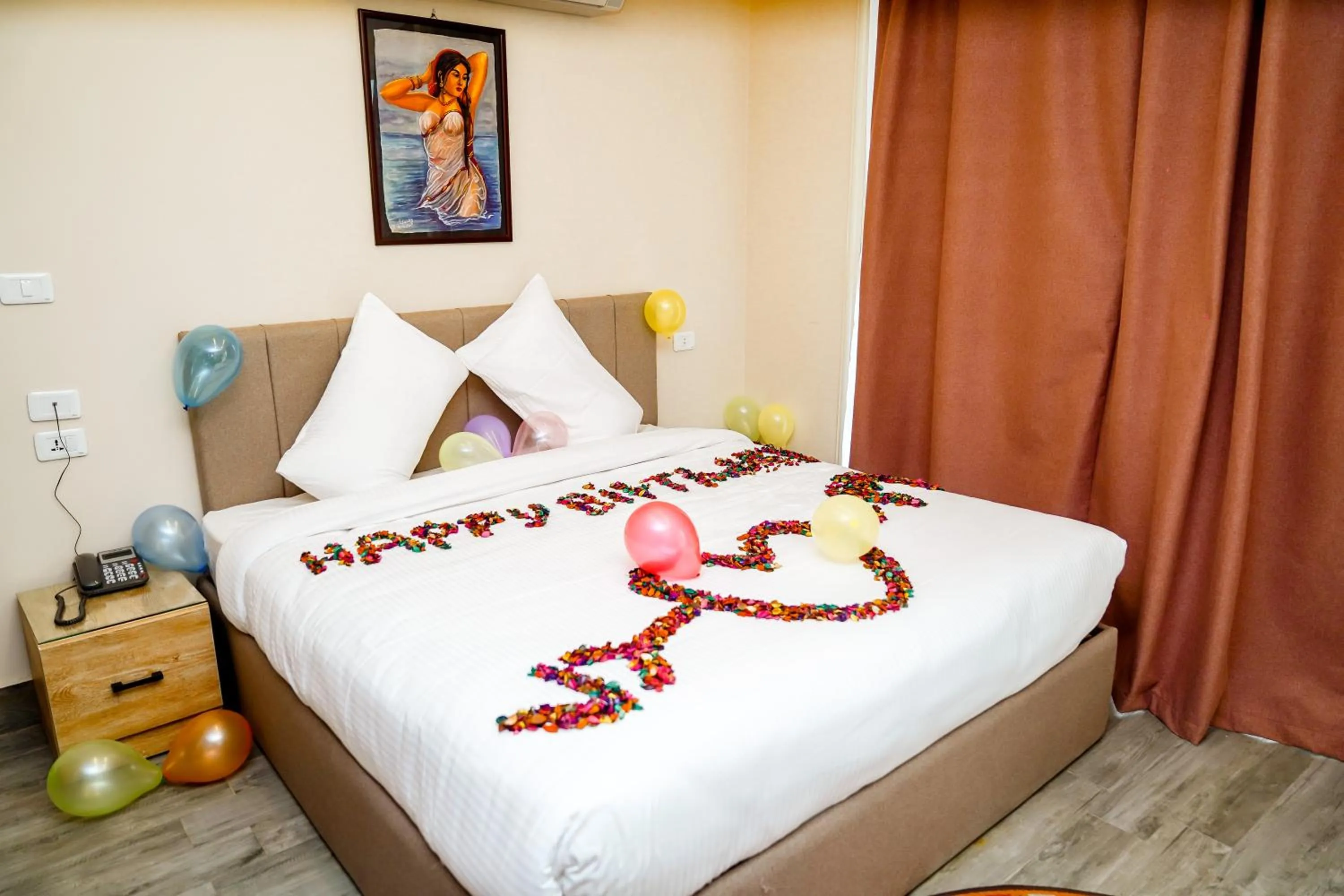 Bed in Pyramids Hotel