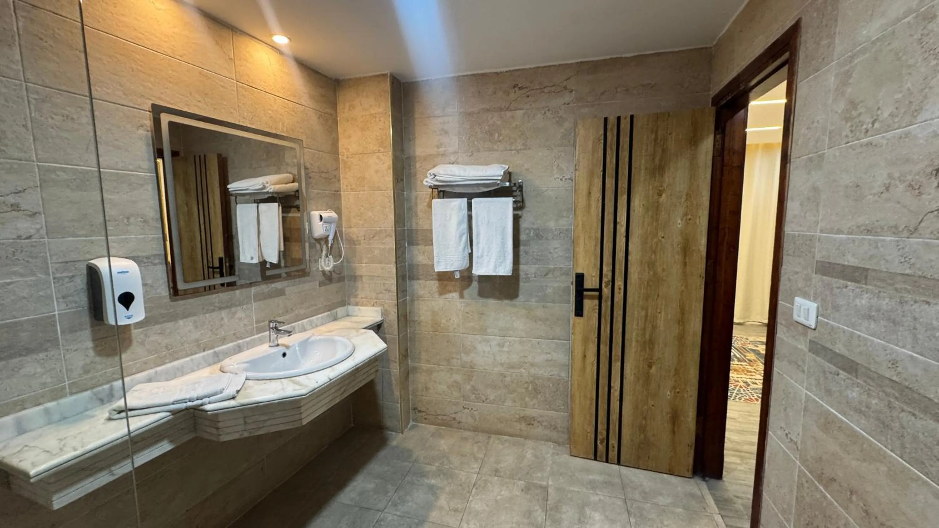 Shower in Pyramids Hotel