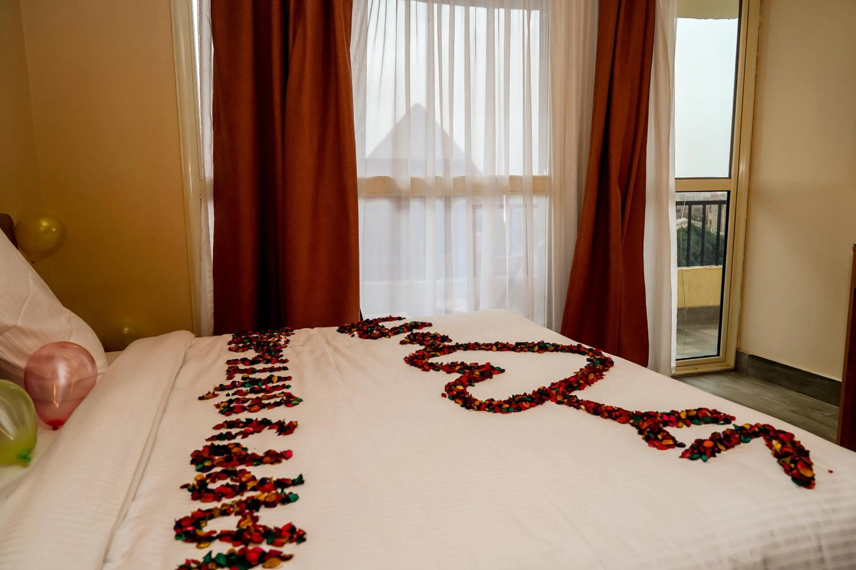 Bed in Pyramids Hotel