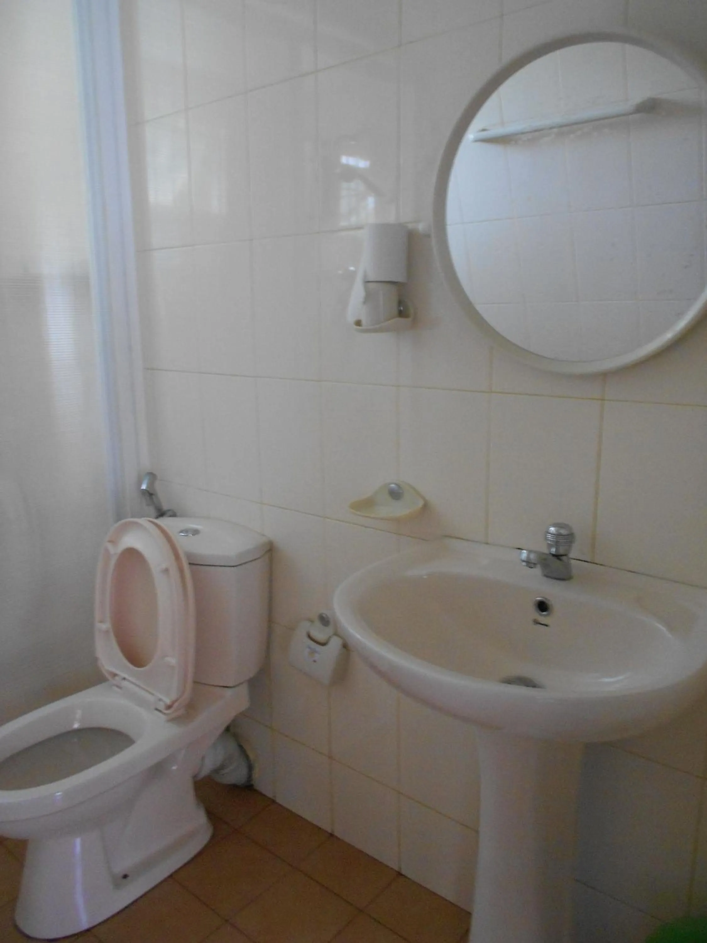 Toilet in Wijenayake's - Beach Haven Guest House - Galle Fort