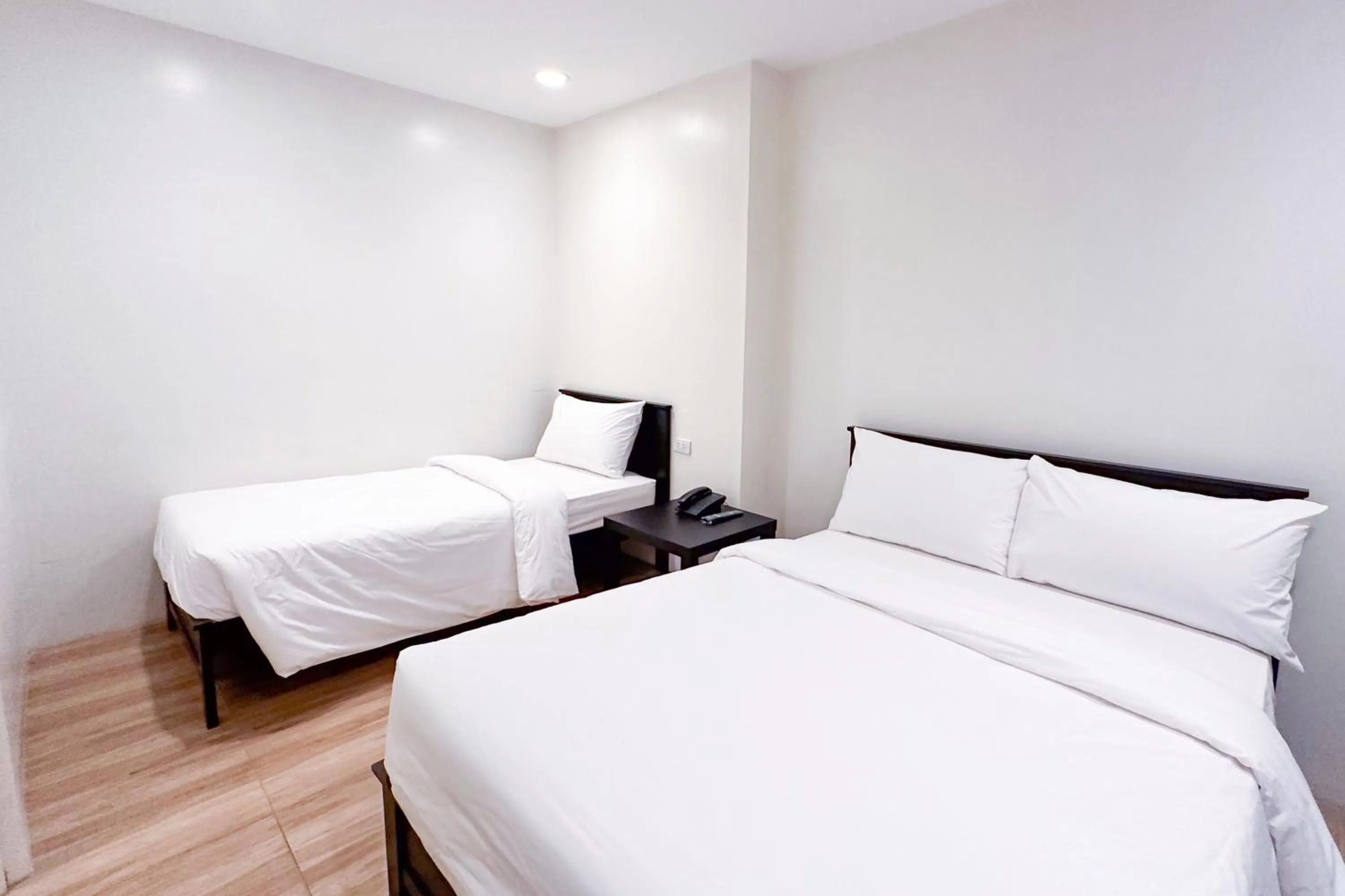 Bed in SANTOS Pension House