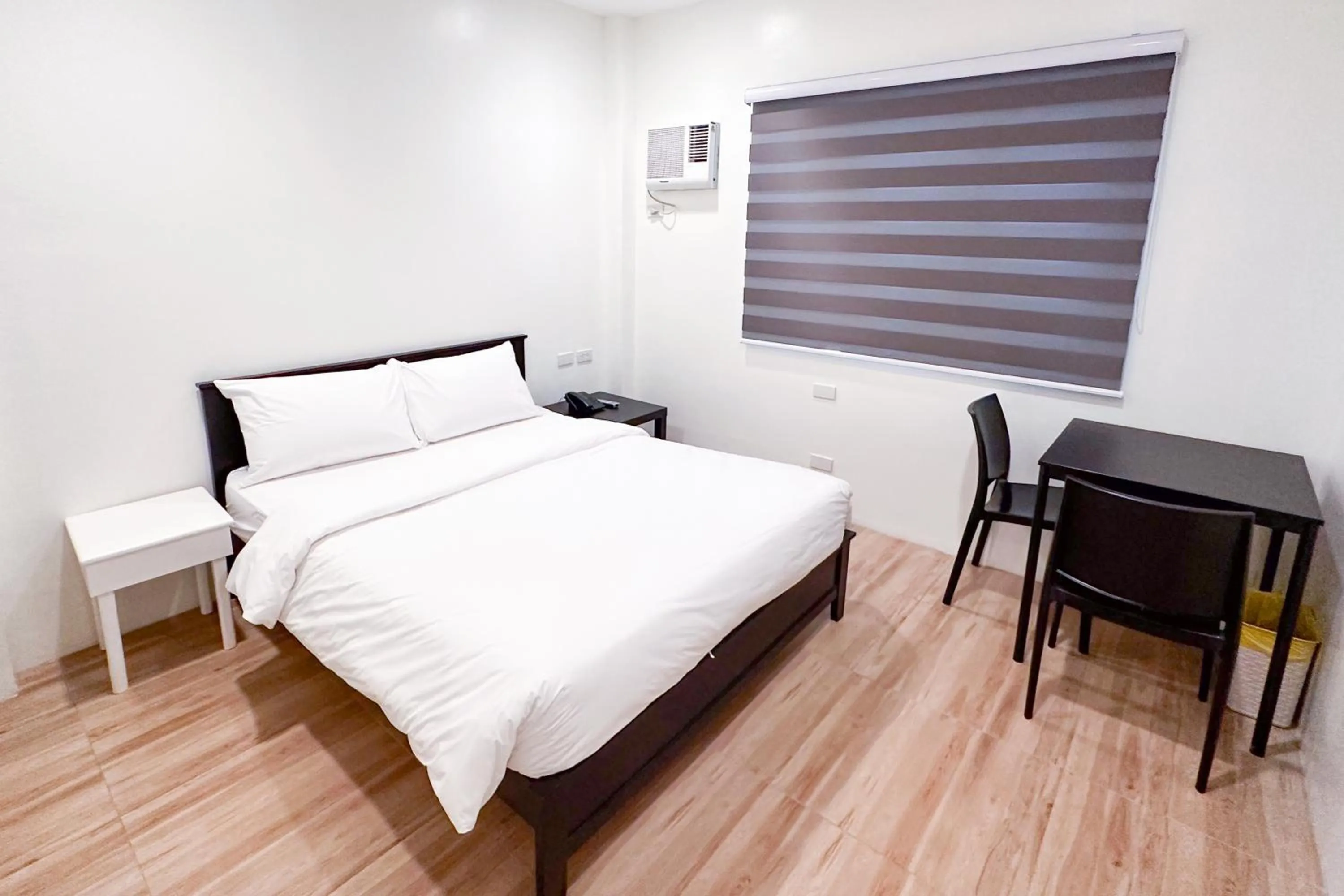 Bed in SANTOS Pension House