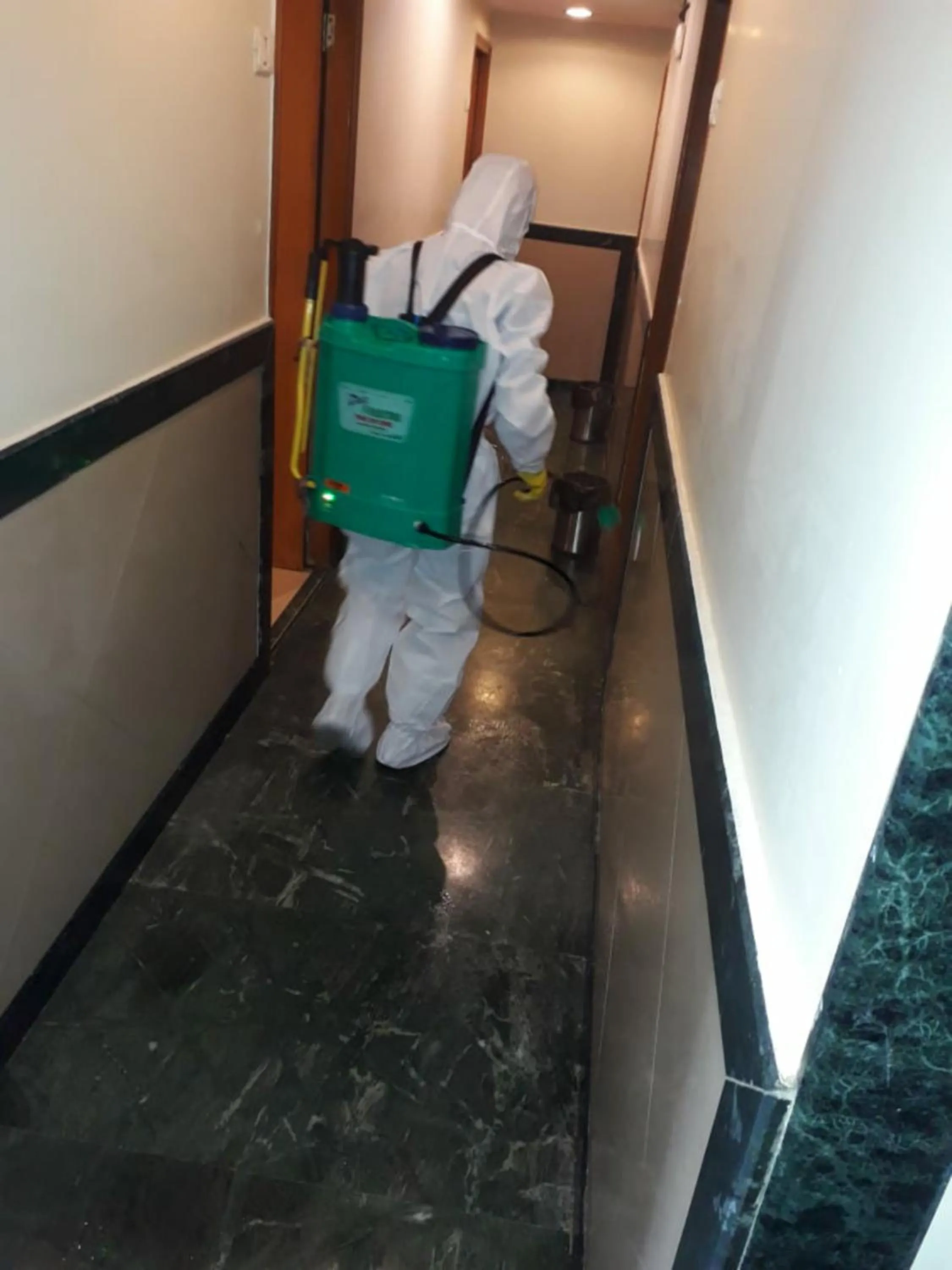 room service in Hotel Lucky Bandra