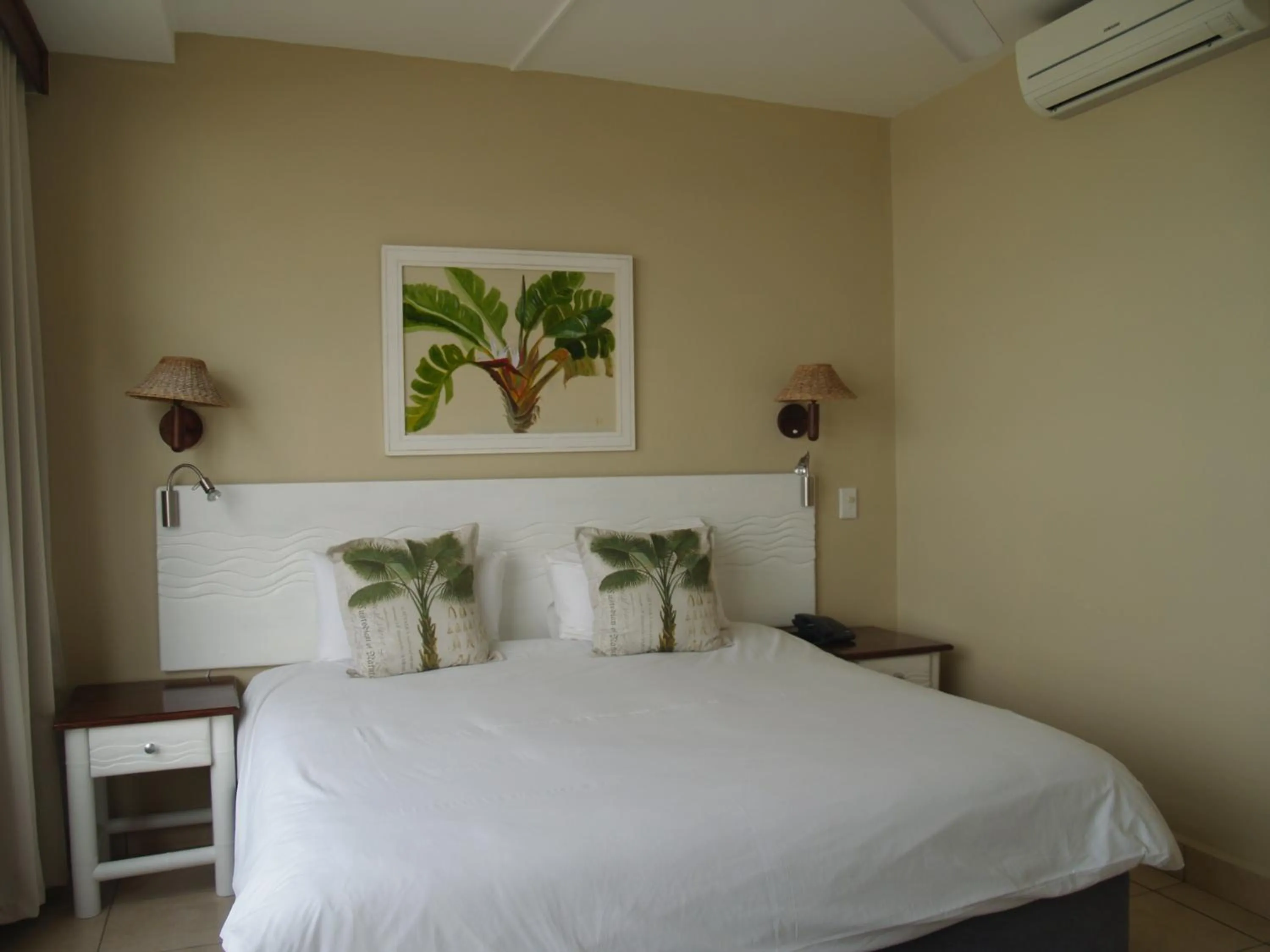 Bed in Salt Rock Hotel and Beach Resort